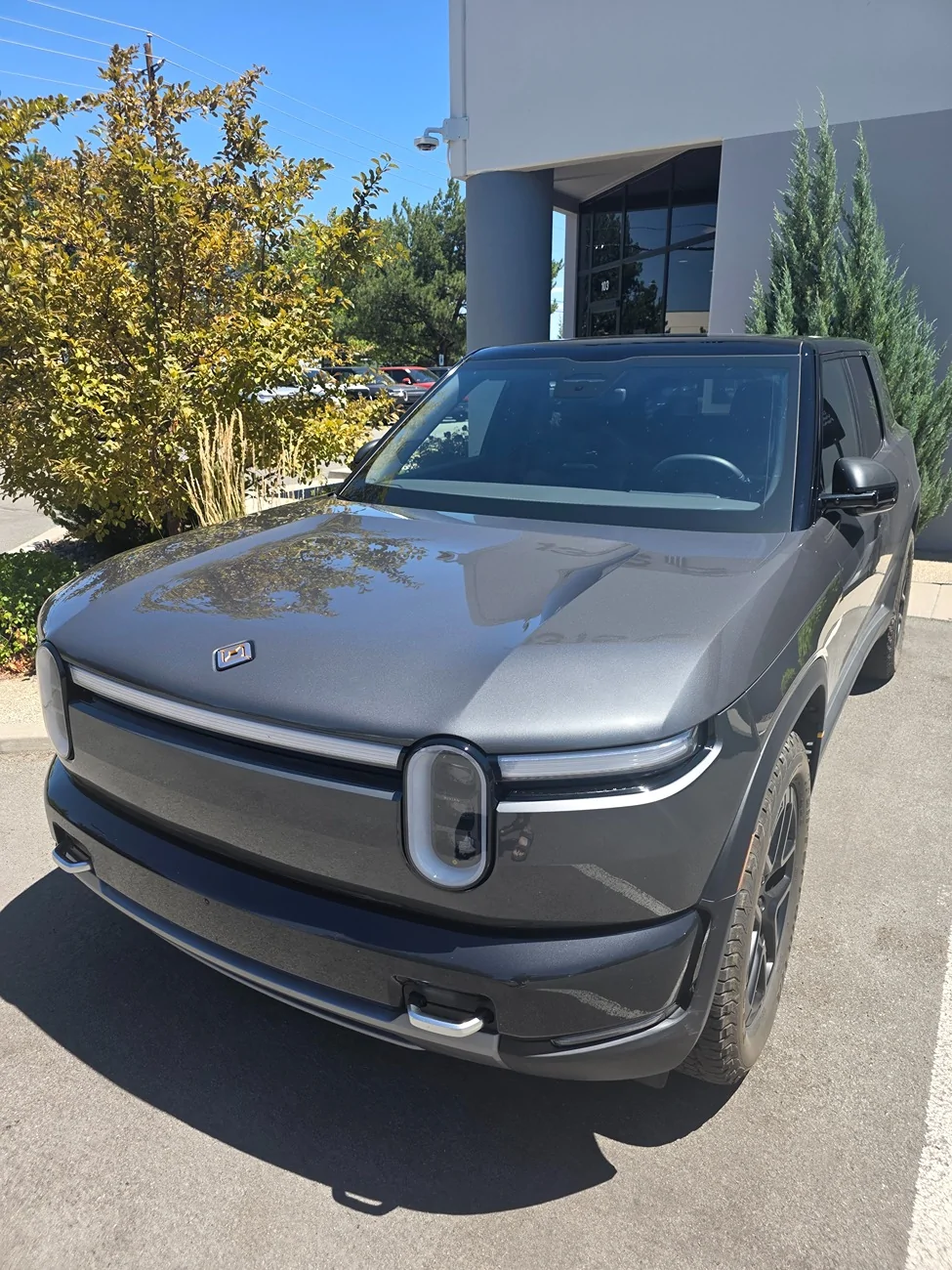 Rivian R1T R1S COASTAL CLOUD + CATALINA COVE ORDERED... 20260725_125110