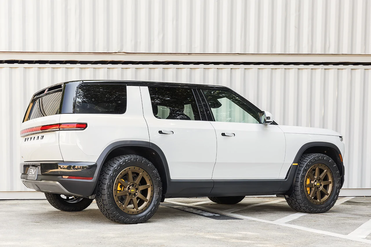 Rivian R2 Team 1EV R800 Satin Bronze  (3).webp