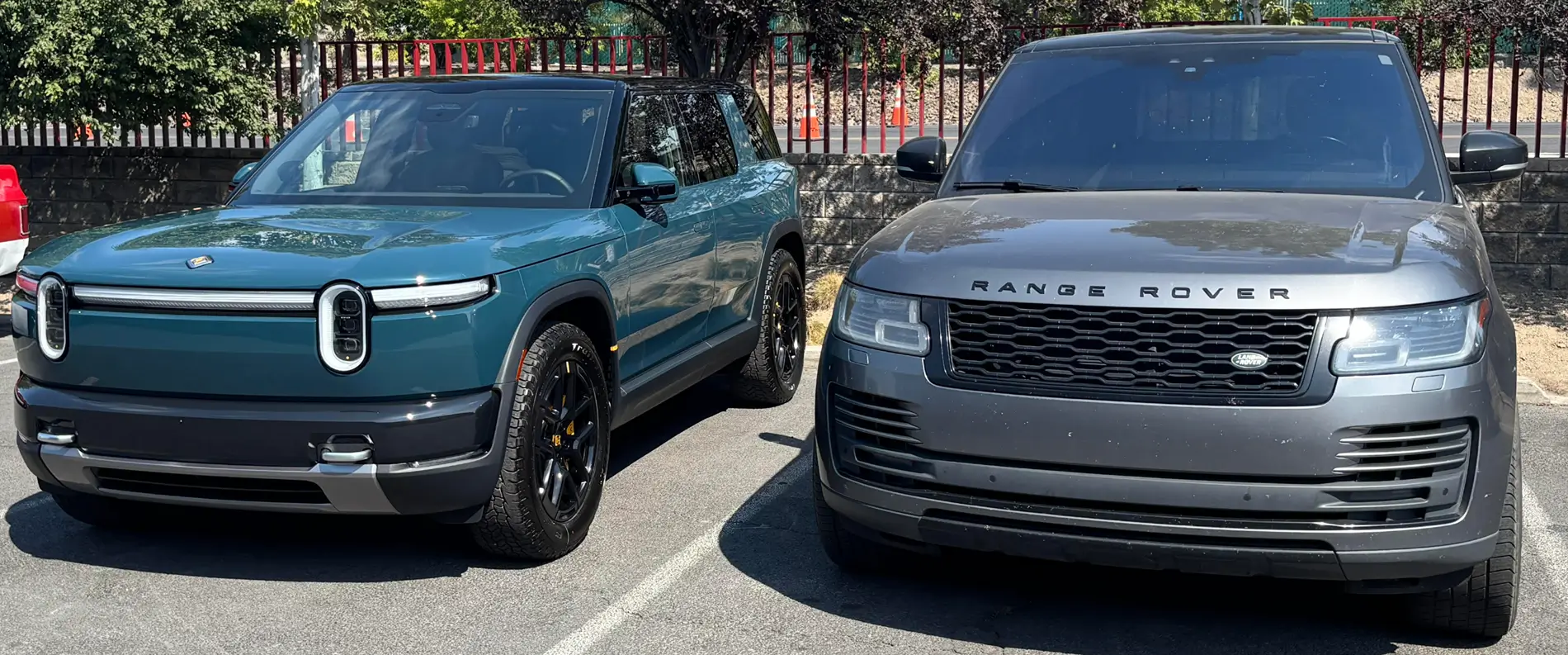 Rivian R1T R1S Picked up my R2 today! RandomR2_NextTo_Rangy
