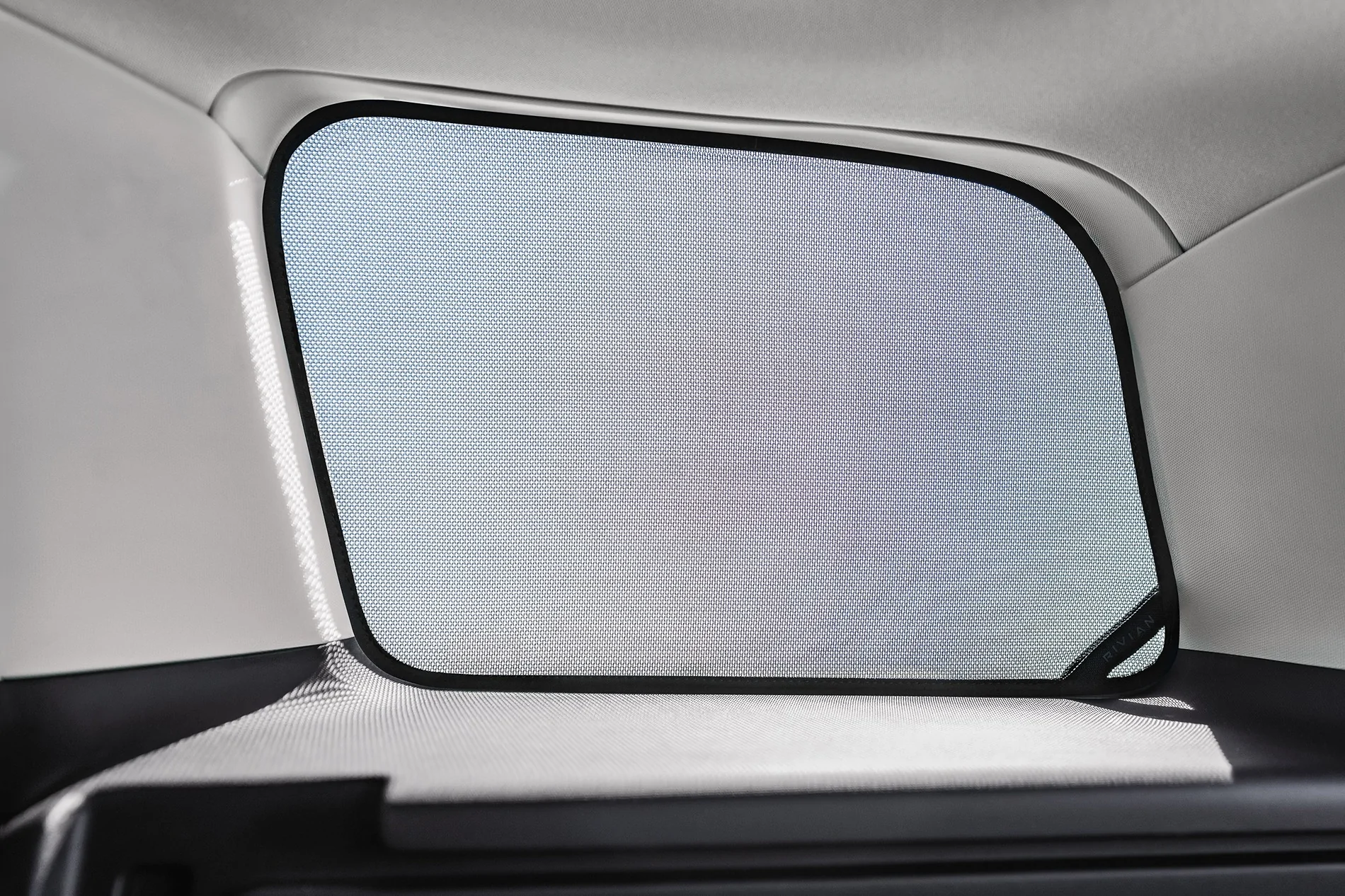 260616-BRANDON-DELA-CRUZ-GEAR-SHOP-R2-WINDOW-SHADES-0027-v3-3000px-Final.webp