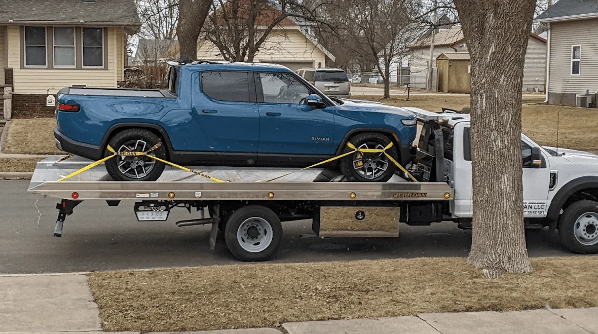 Rivian R1T R1S 4th Rivian in MN 2022-03-25 16_03_12-Photo