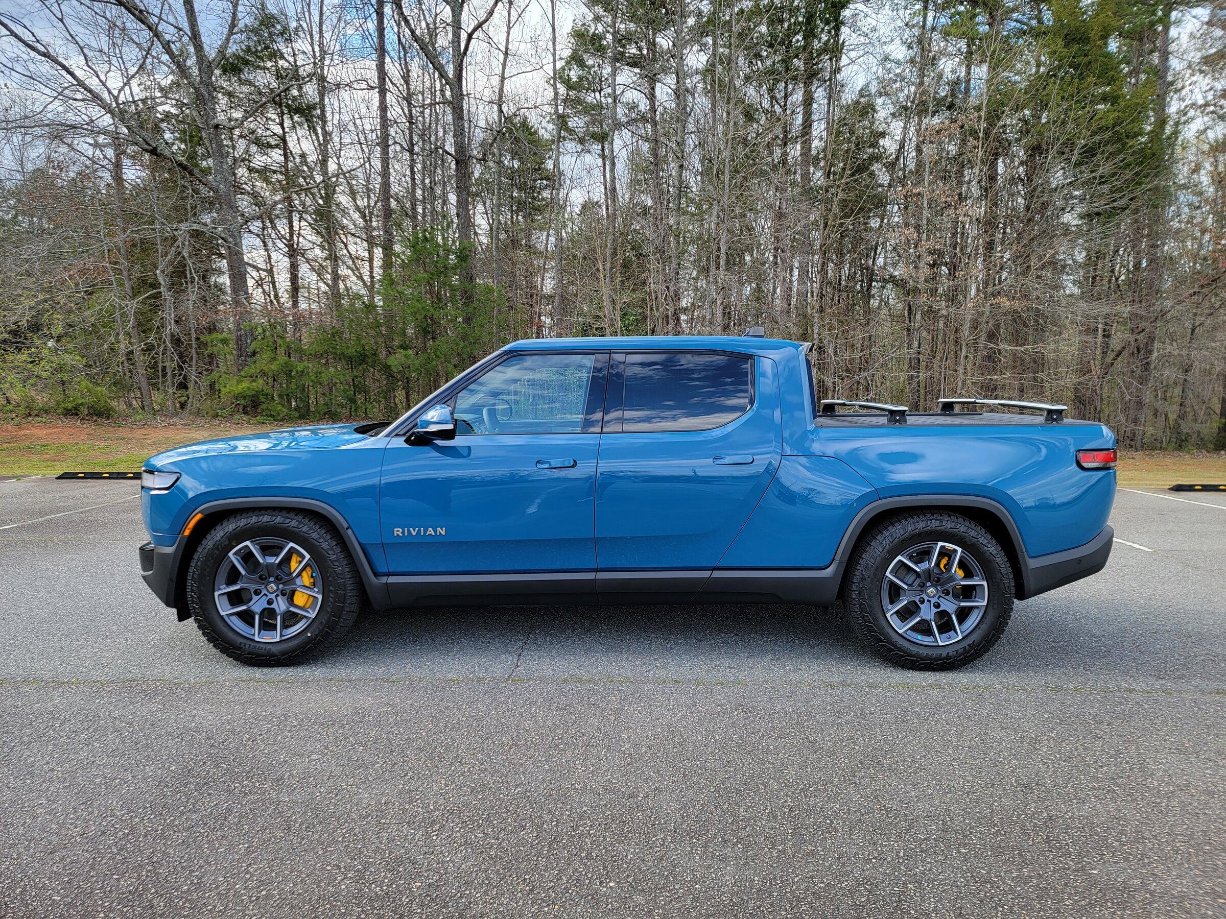 Rivian R1T R1S R1T Delivery in charlotte North Carolina 20220325_165535