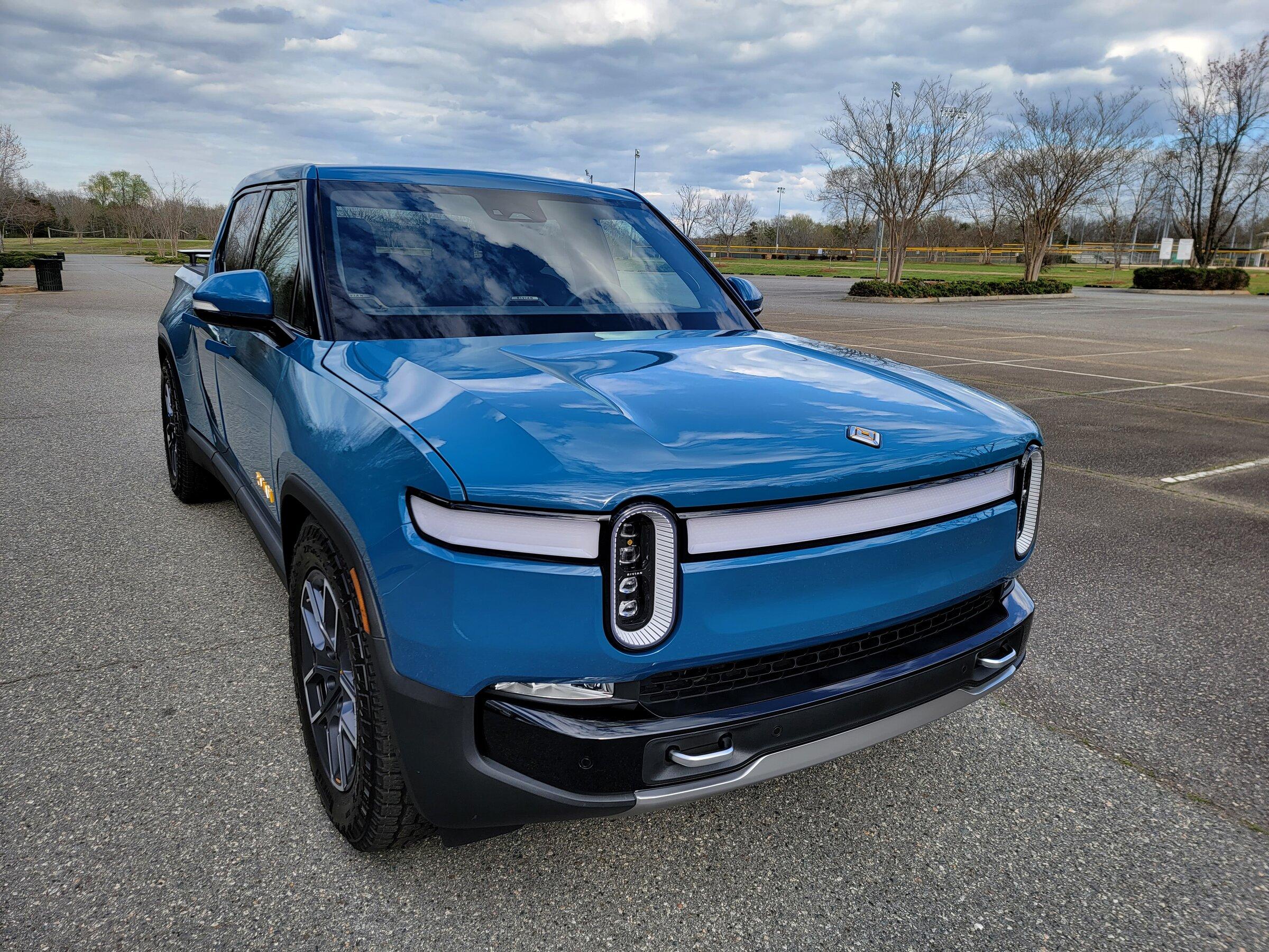 Rivian R1T R1S R1T Delivery in charlotte North Carolina 20220325_165519