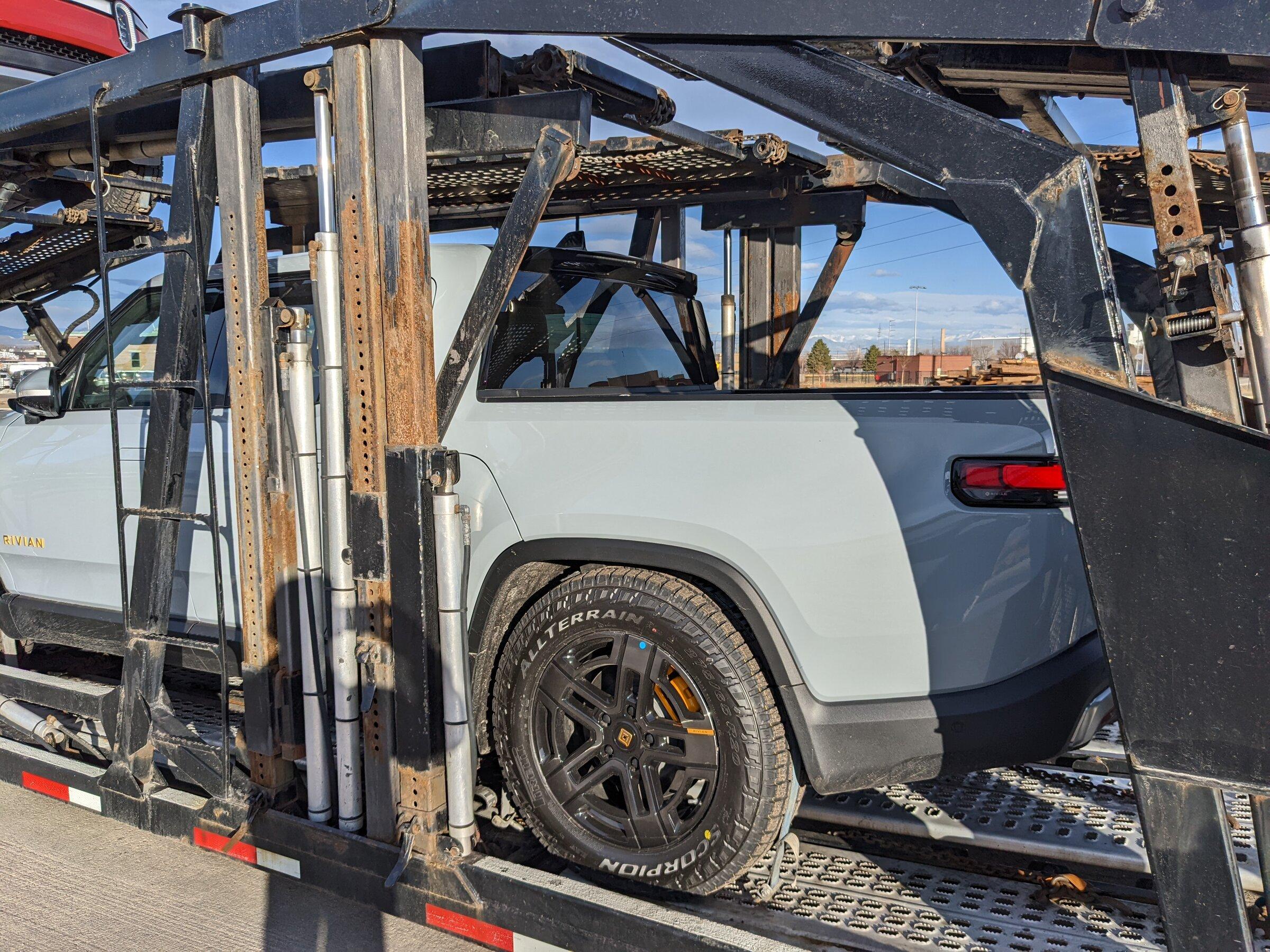 Rivian R1T R1S Colorado Checking In Unicorn3