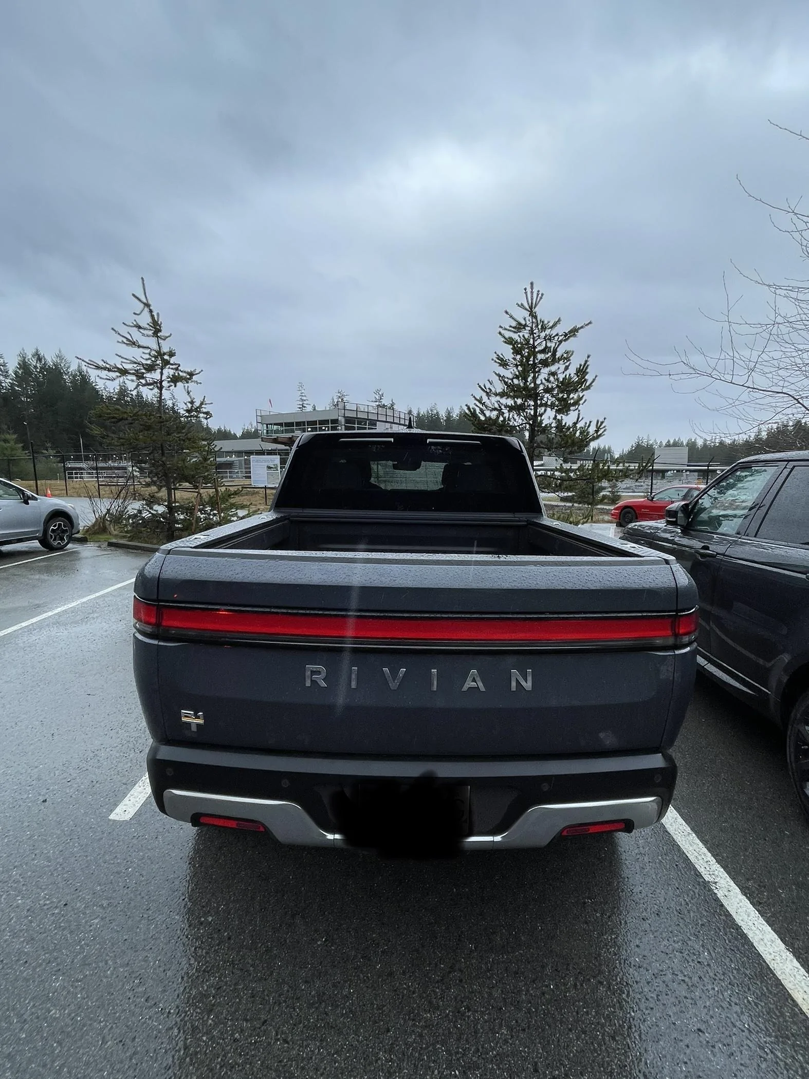 Rivian R1T R1S Rivian spotted in North Vancouver, BC, Canada D0D2C9E0-4494-4B3A-976D-A261F22D3942