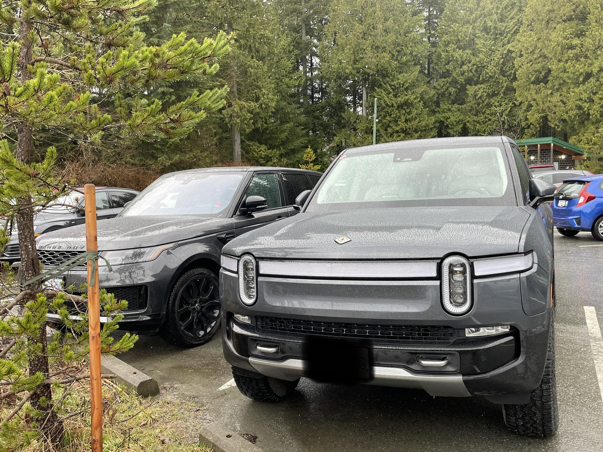 Rivian R1T R1S Rivian spotted in North Vancouver, BC, Canada DEC5F2EF-3241-47FA-A46C-02A5944B5D5C