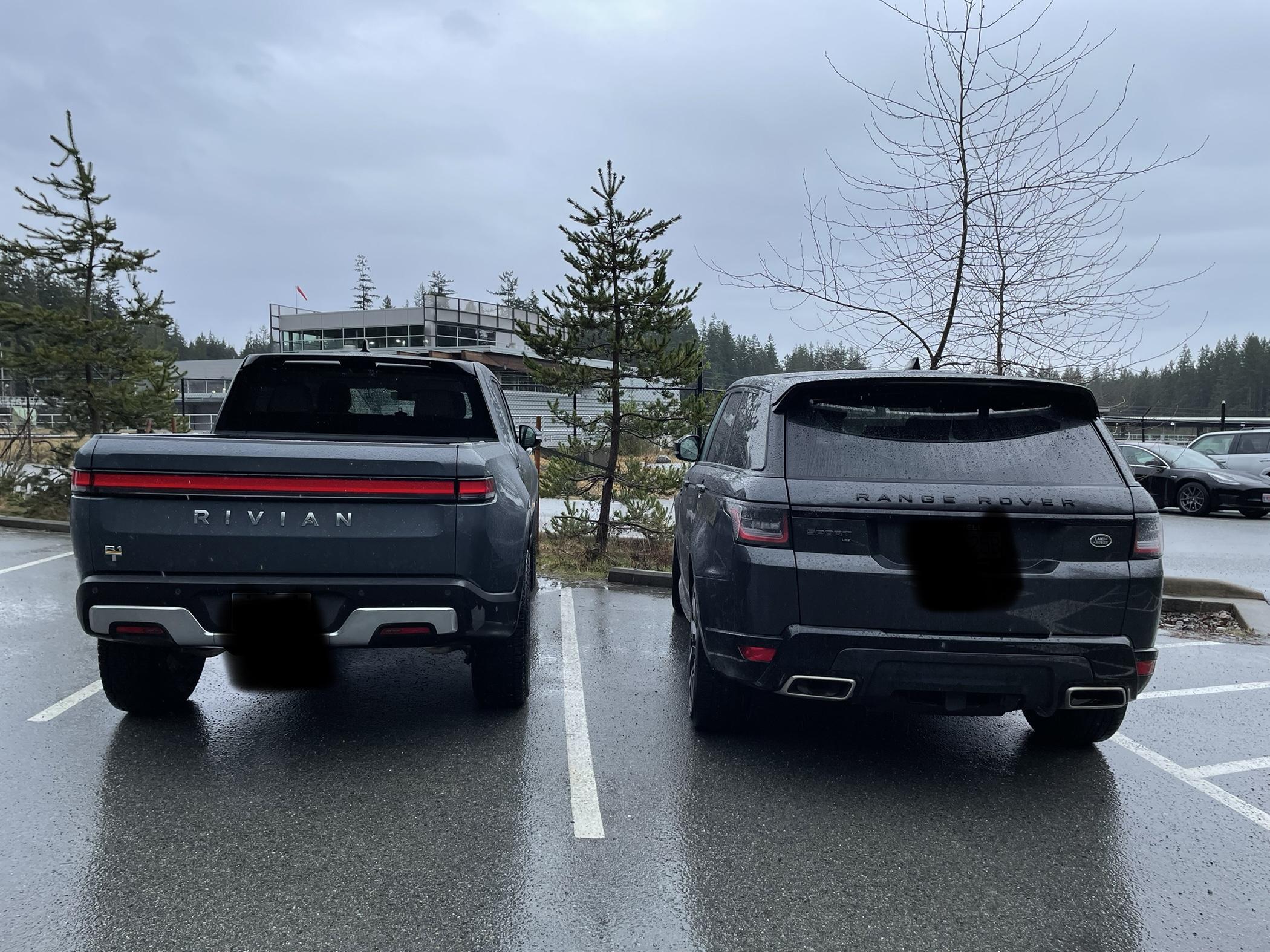 Rivian R1T R1S Rivian spotted in North Vancouver, BC, Canada 917B48F4-2C25-420C-ABFD-6BCA2EAEB4F5