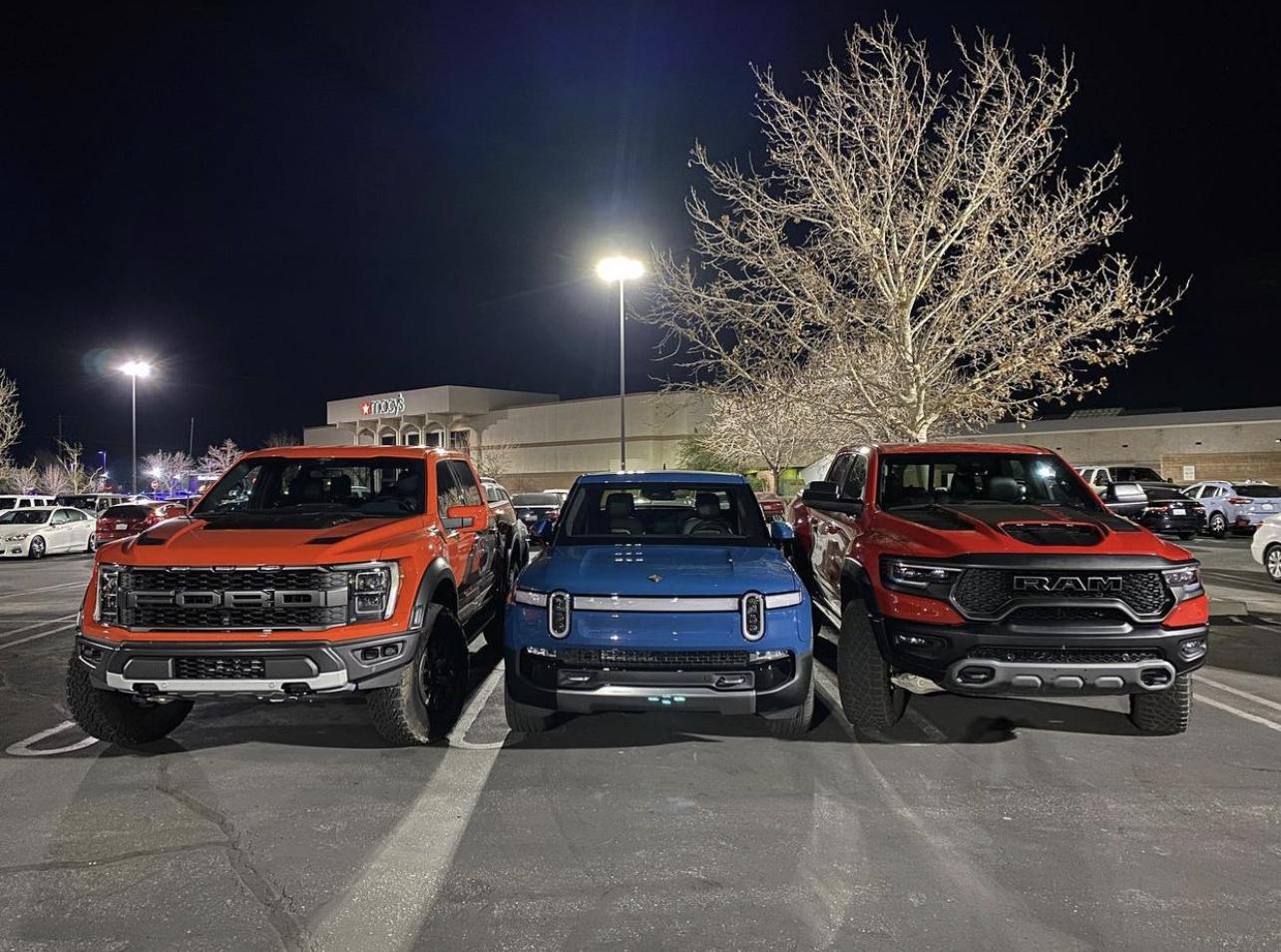 Rivian R1T R1S Hagerty - Pickup Race! Rivian R1T vs Ram TRX vs Raptor vs Syclone B4B1A70C-5FA0-43AE-BBC2-D0CE0180059C