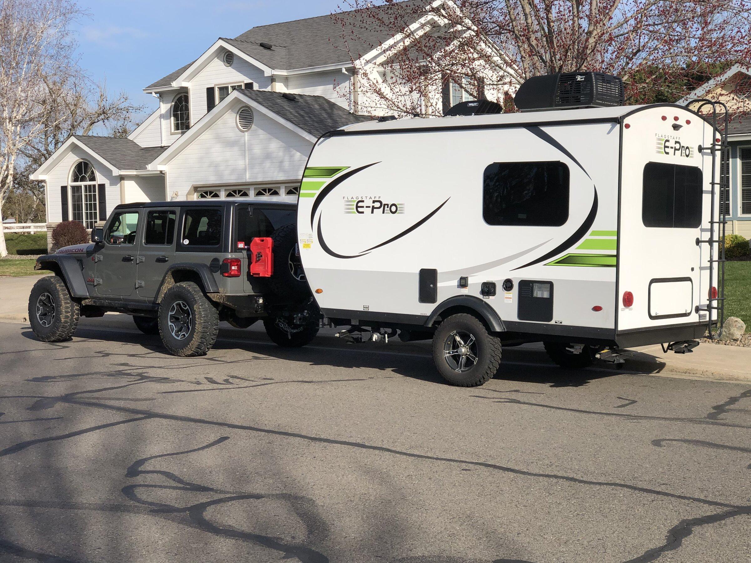 Rivian R1T R1S Out of Spec Towing with an Electric Truck - R1T vs Ford F-150 PowerBoost 78327298-610D-4A64-92DD-70C791C97C25