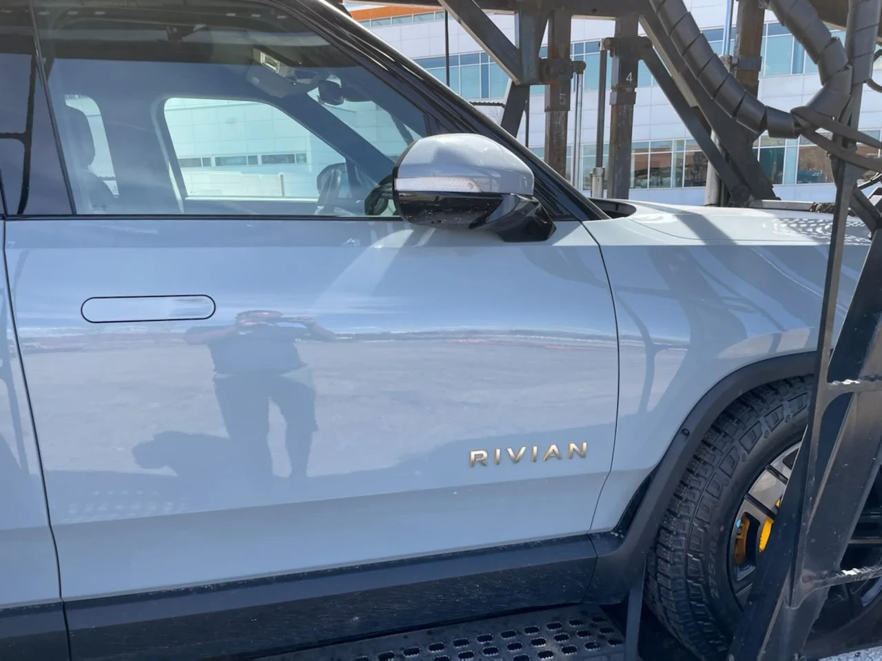 Rivian R1T R1S LIMESTONE R1T Photos IMG_0158