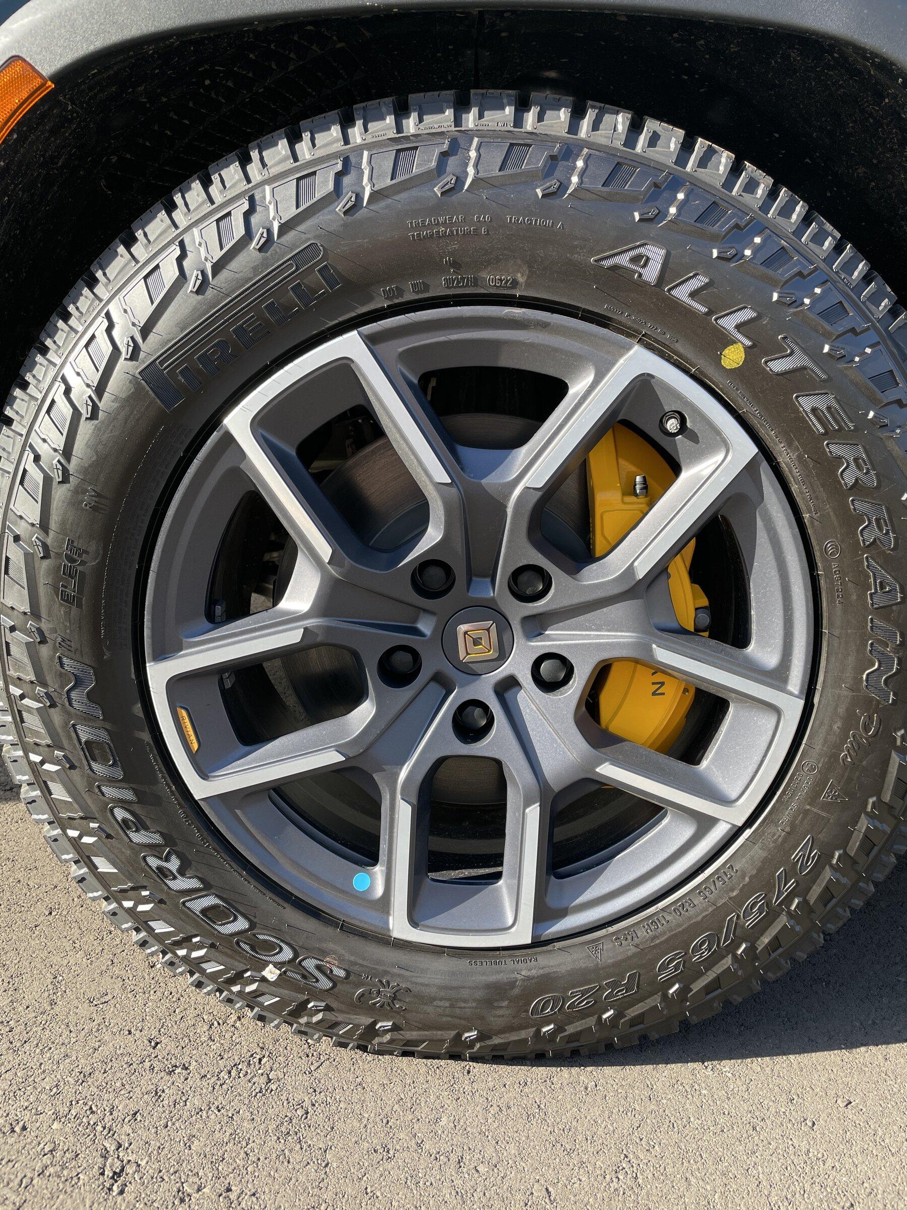 Rivian R1T R1S Rivian Wheels 20220328_001503363_iOS