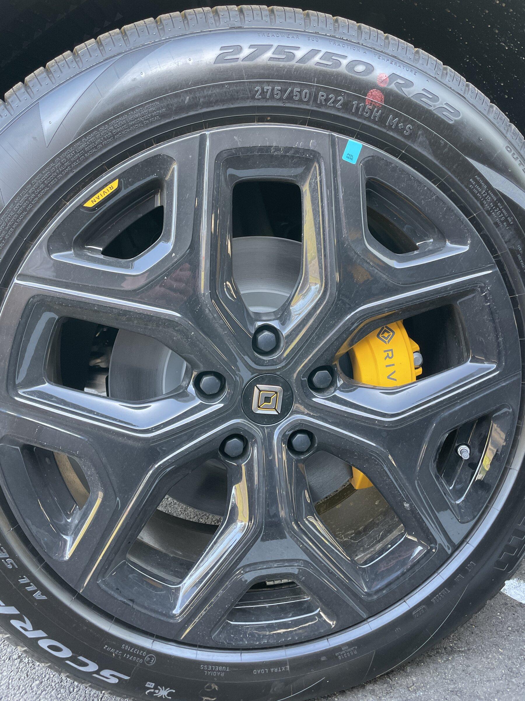 Rivian R1T R1S Rivian Wheels 20220328_002910463_iOS