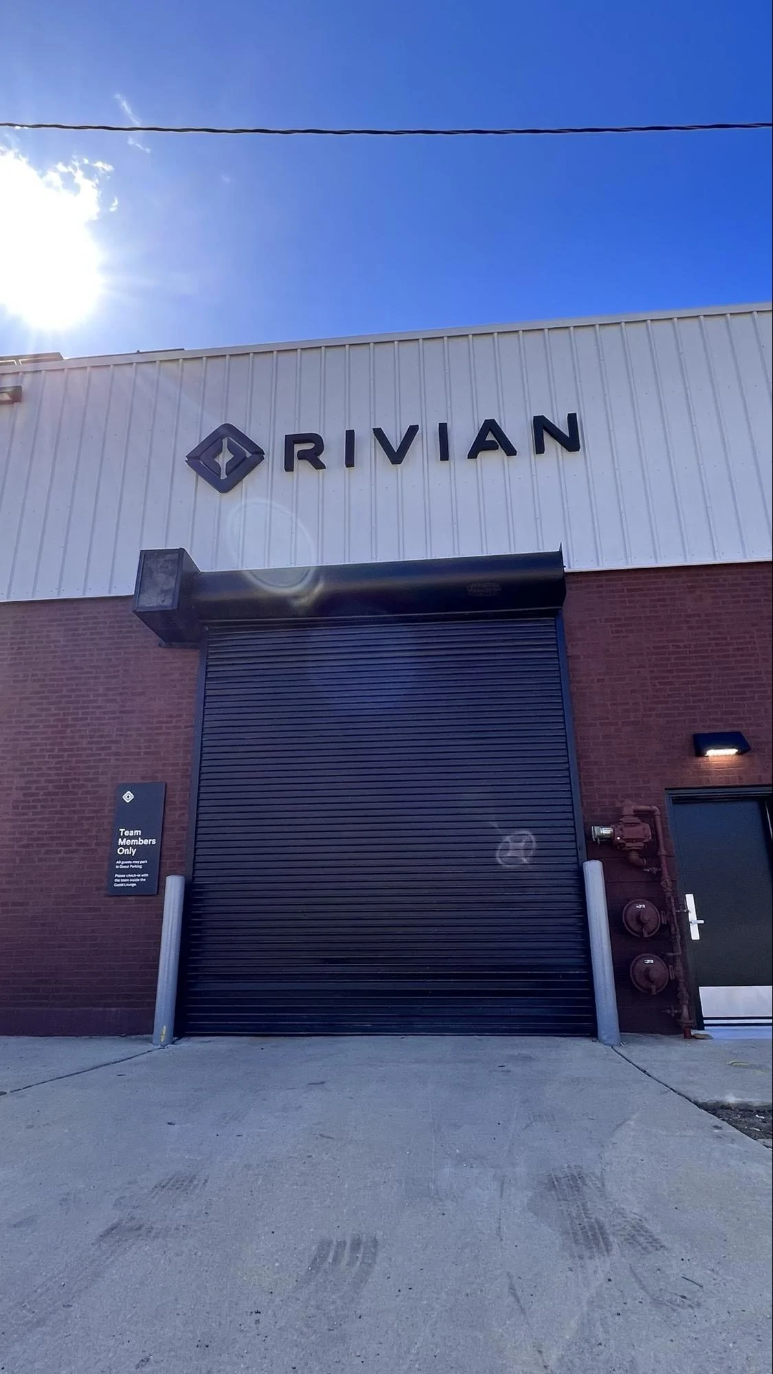Rivian R1T R1S Rivian Service Centers / Retail Locations List / Other Facilities (Pics & Updates) pBgnDPM
