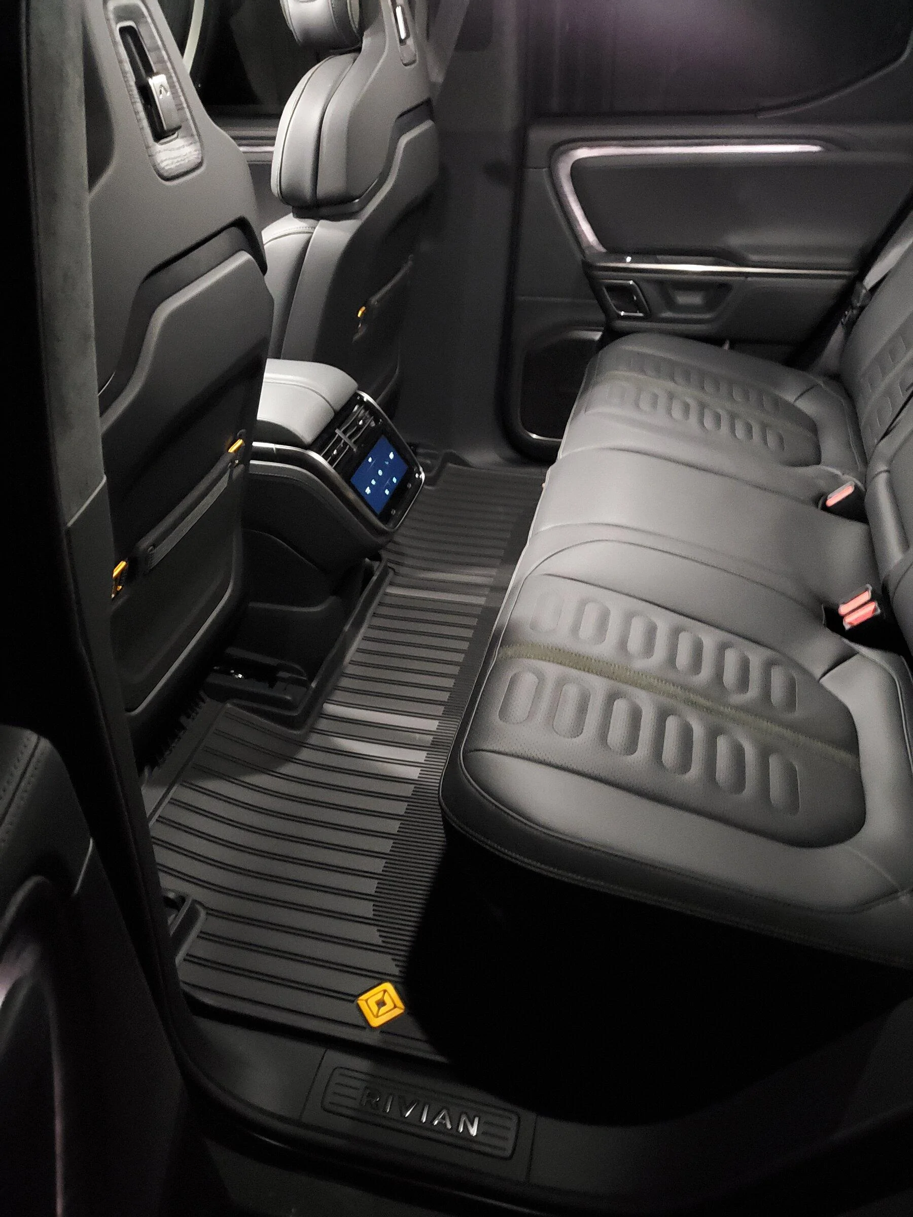 Rivian R1T R1S Rivian Mystery Box showed up today, it's Accessories! Field Kit + Rubber Floor Mats 20220325_195434-jpg