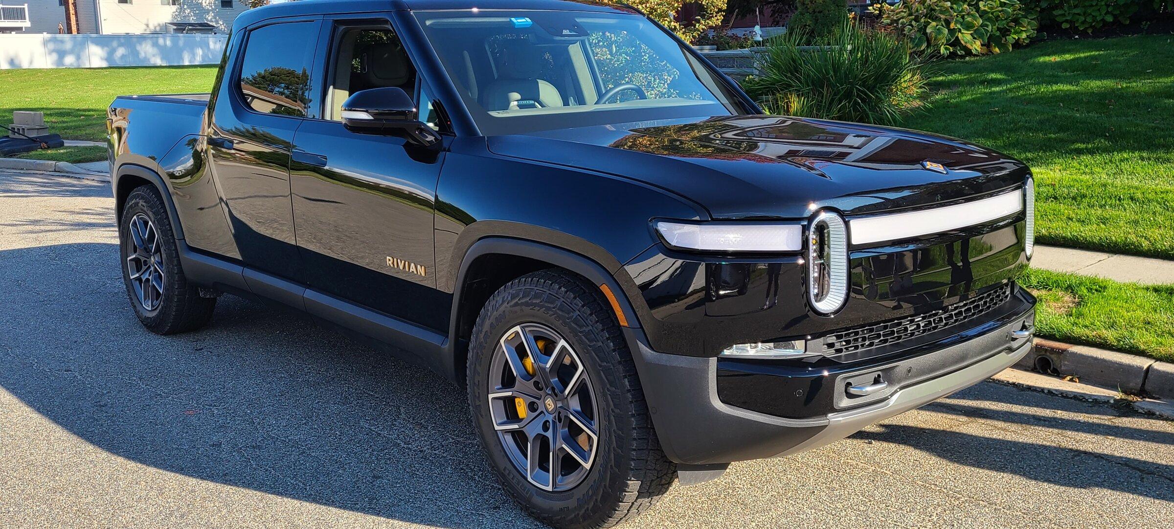 Rivian R1T R1S Had call with Rivian Guide, delay on Ocean Coast interior 20211022_152237