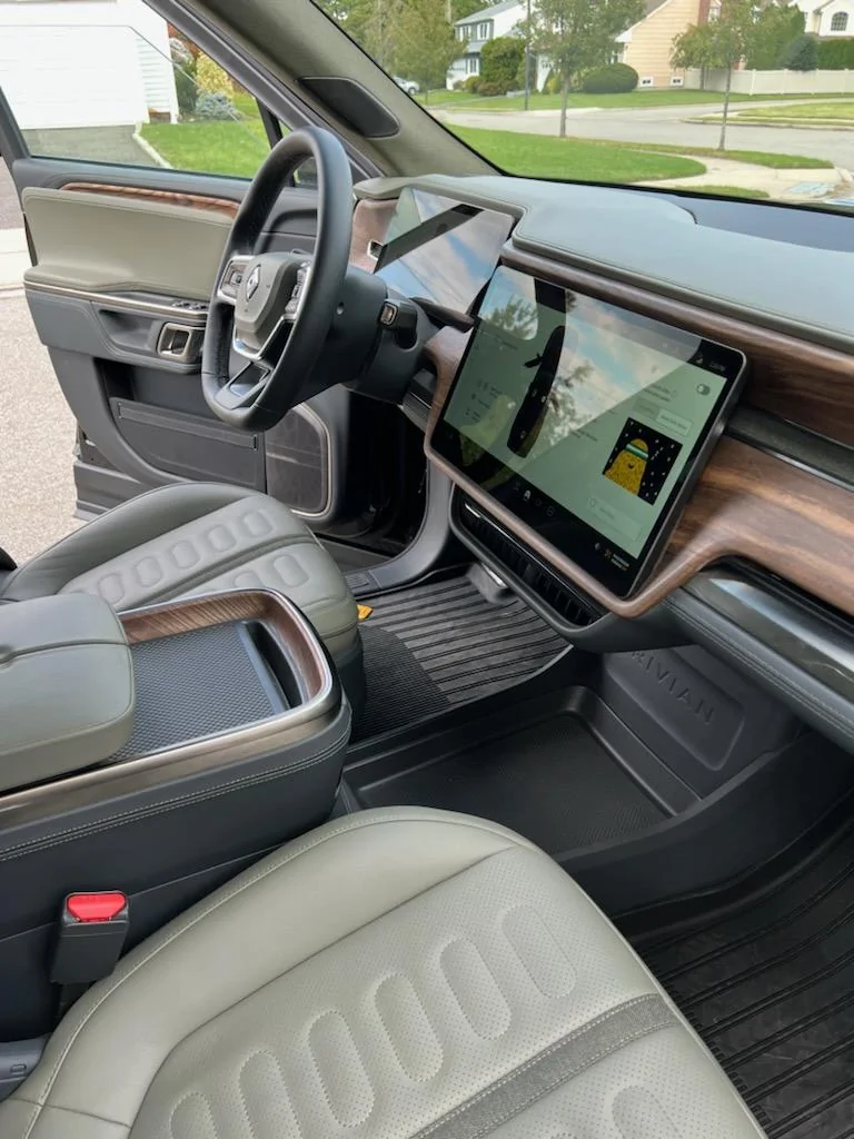 Rivian R1T R1S Had call with Rivian Guide, delay on Ocean Coast interior -8757454806992321350