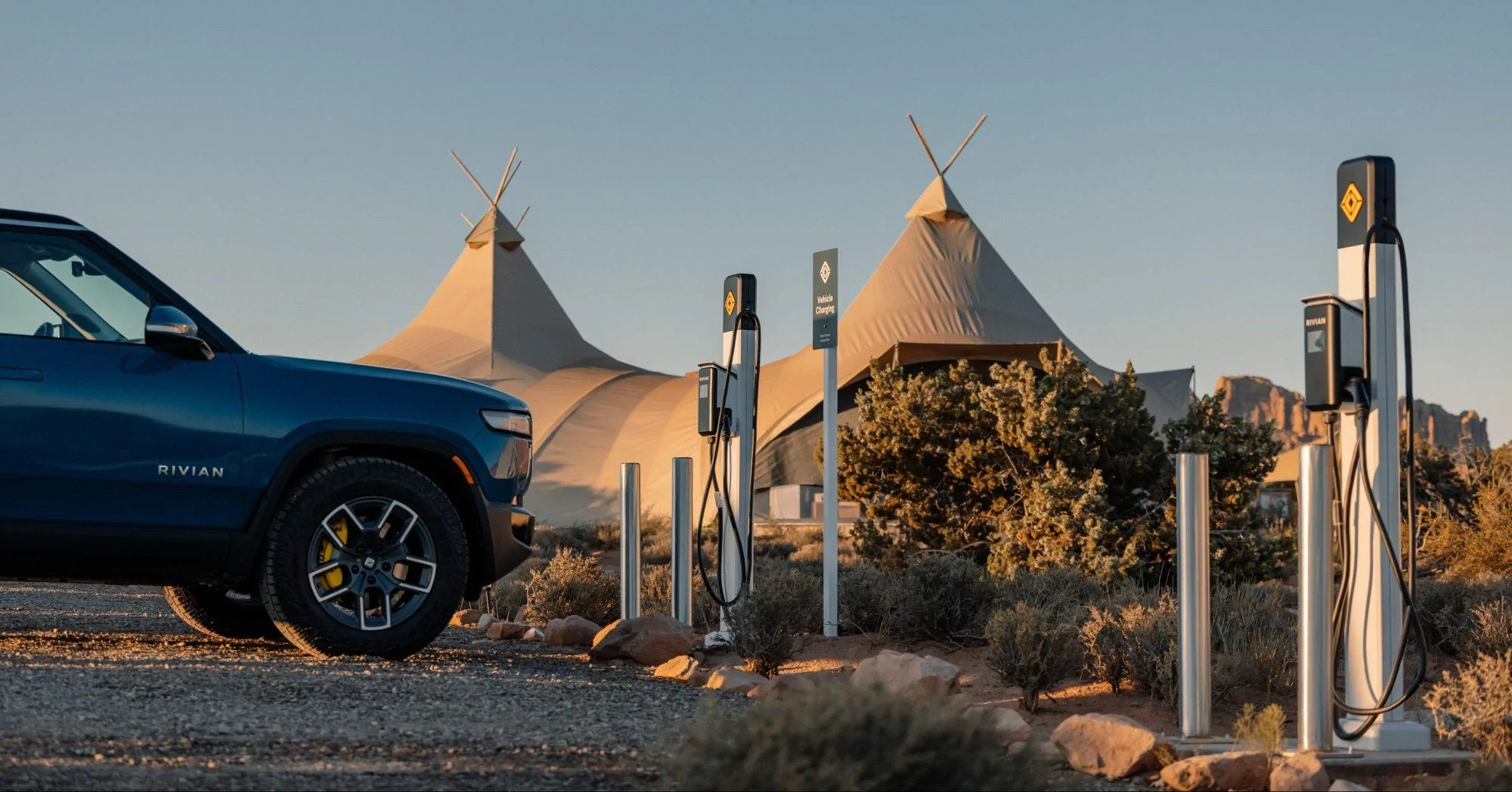 Rivian R1T R1S Large pack - Enough range to complete the White Rim Road? erson_Waypoints_Moab_1173_FINAL-RX.-e1642618262393
