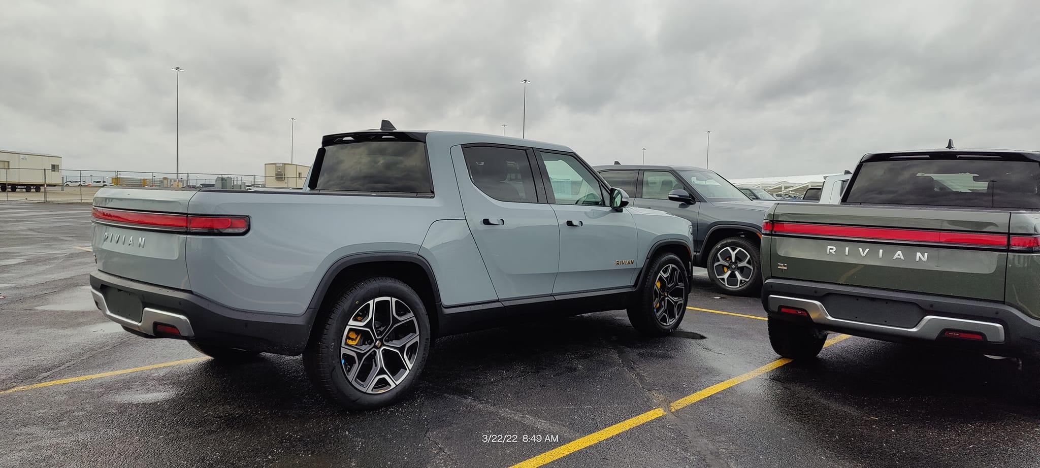 Rivian R1T R1S LIMESTONE R1T Photos 276158128_10162018086384698_988495159522489805_n