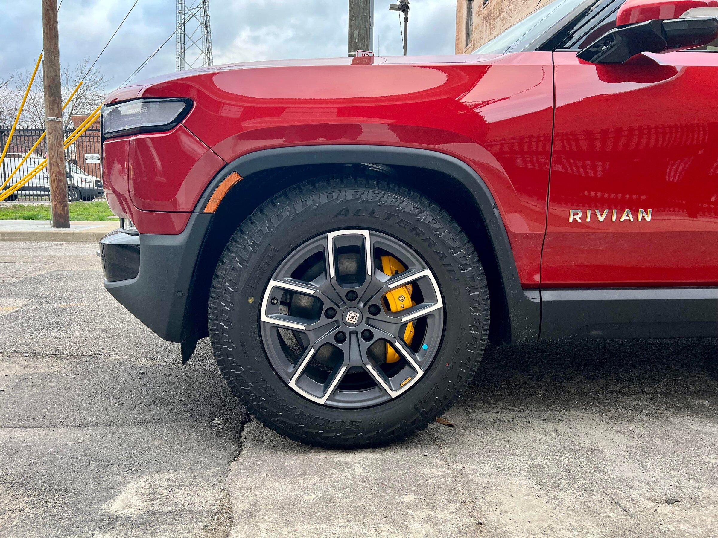 Rivian R1T R1S RED CANYON Rivian Photos hk8l7i50ldp81