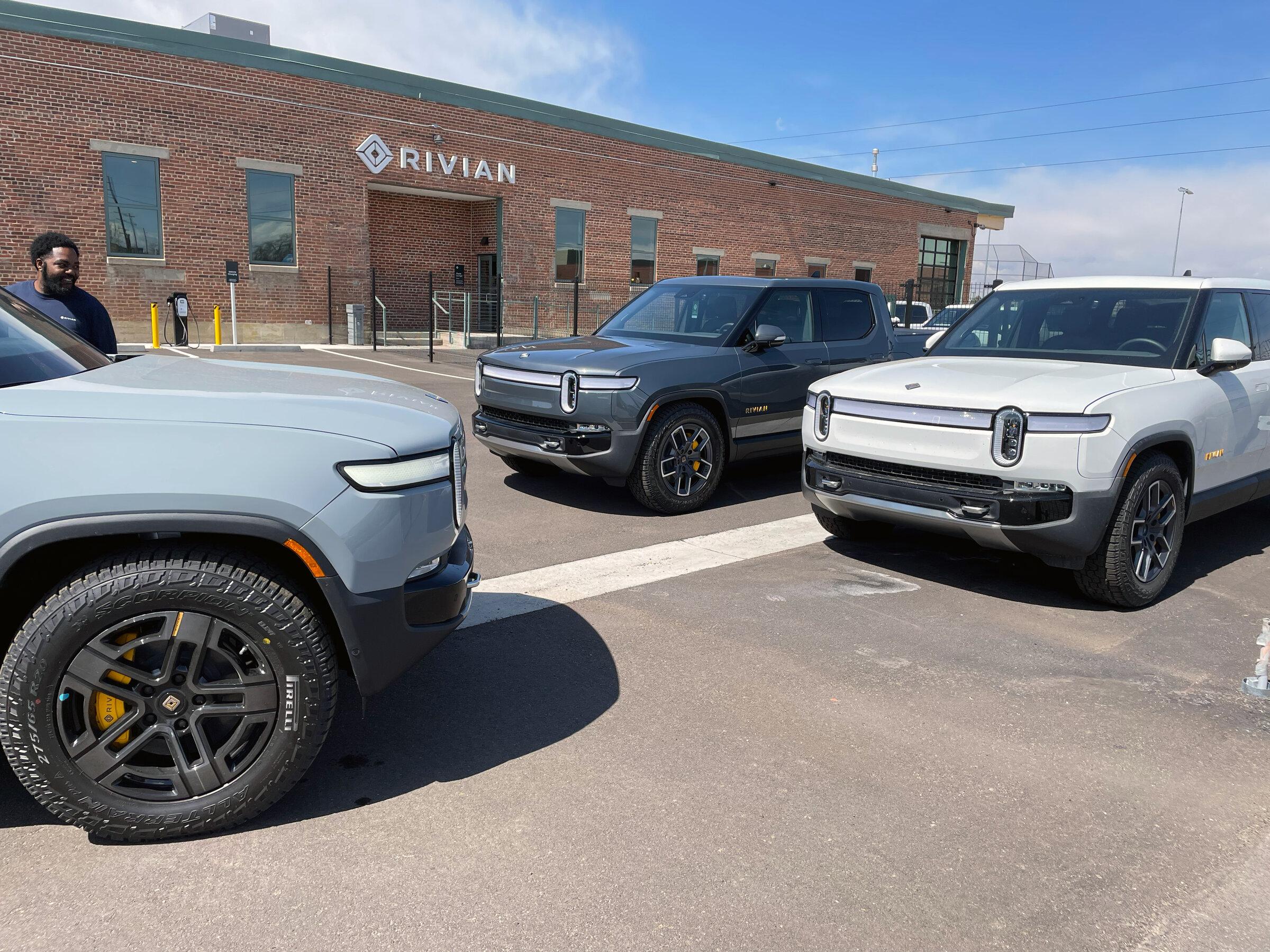 Rivian R1T R1S LIMESTONE R1T Photos IMG_7879