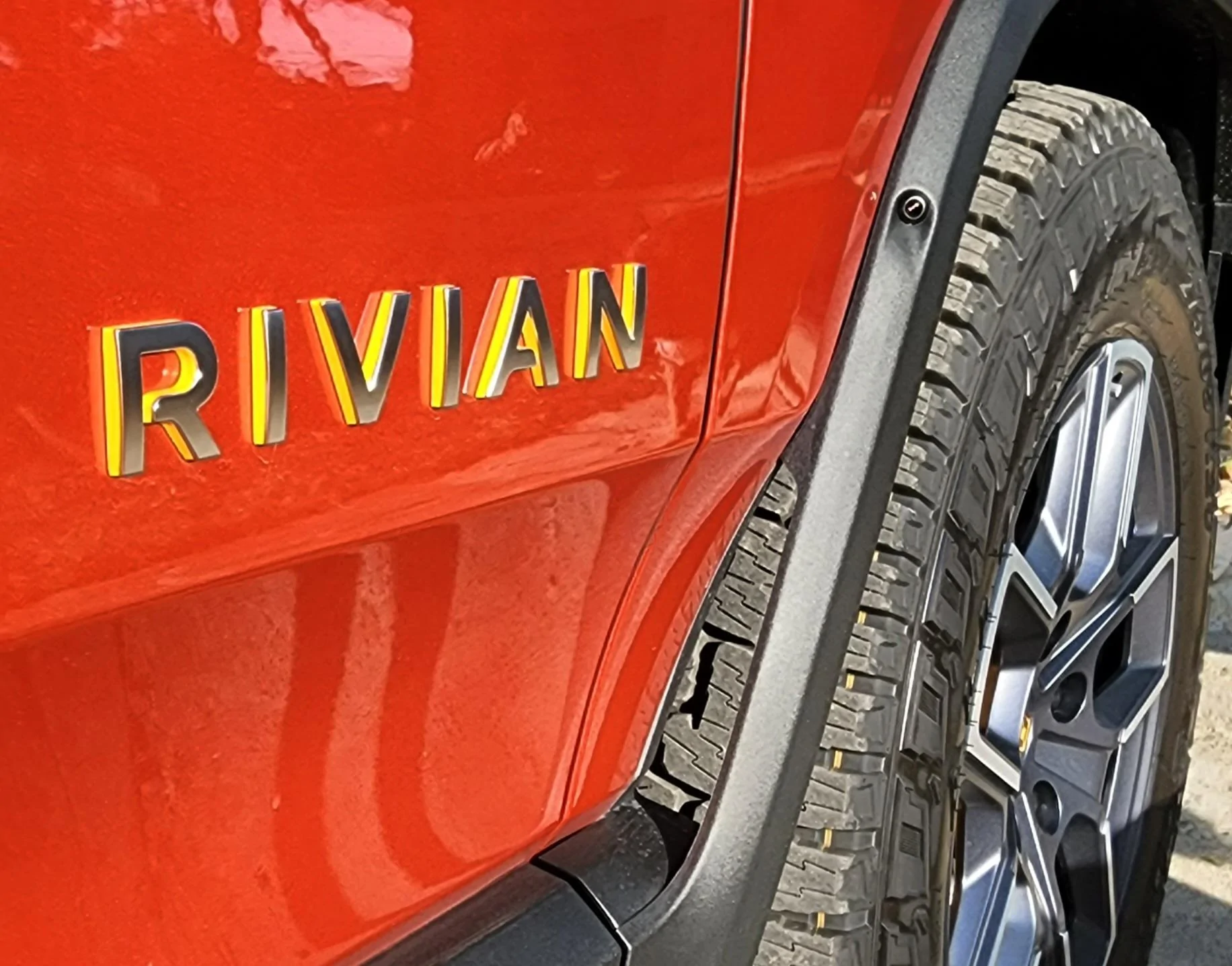 Rivian R1T R1S RED CANYON Rivian Photos 20220330_182931