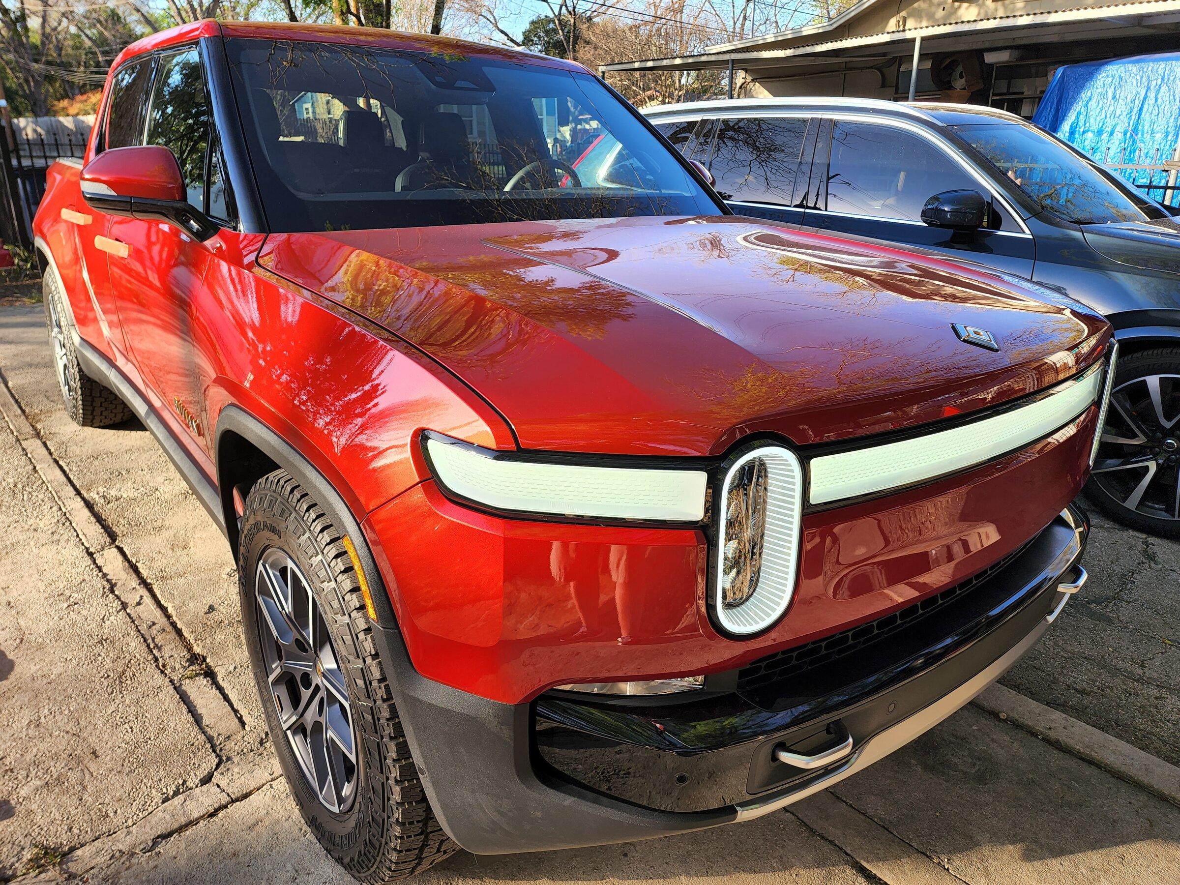 Rivian R1T R1S RED CANYON Rivian Photos 20220330_184128