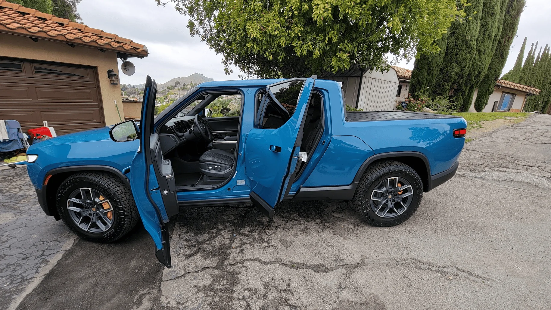 Rivian R1T R1S Got it! 1648790374122