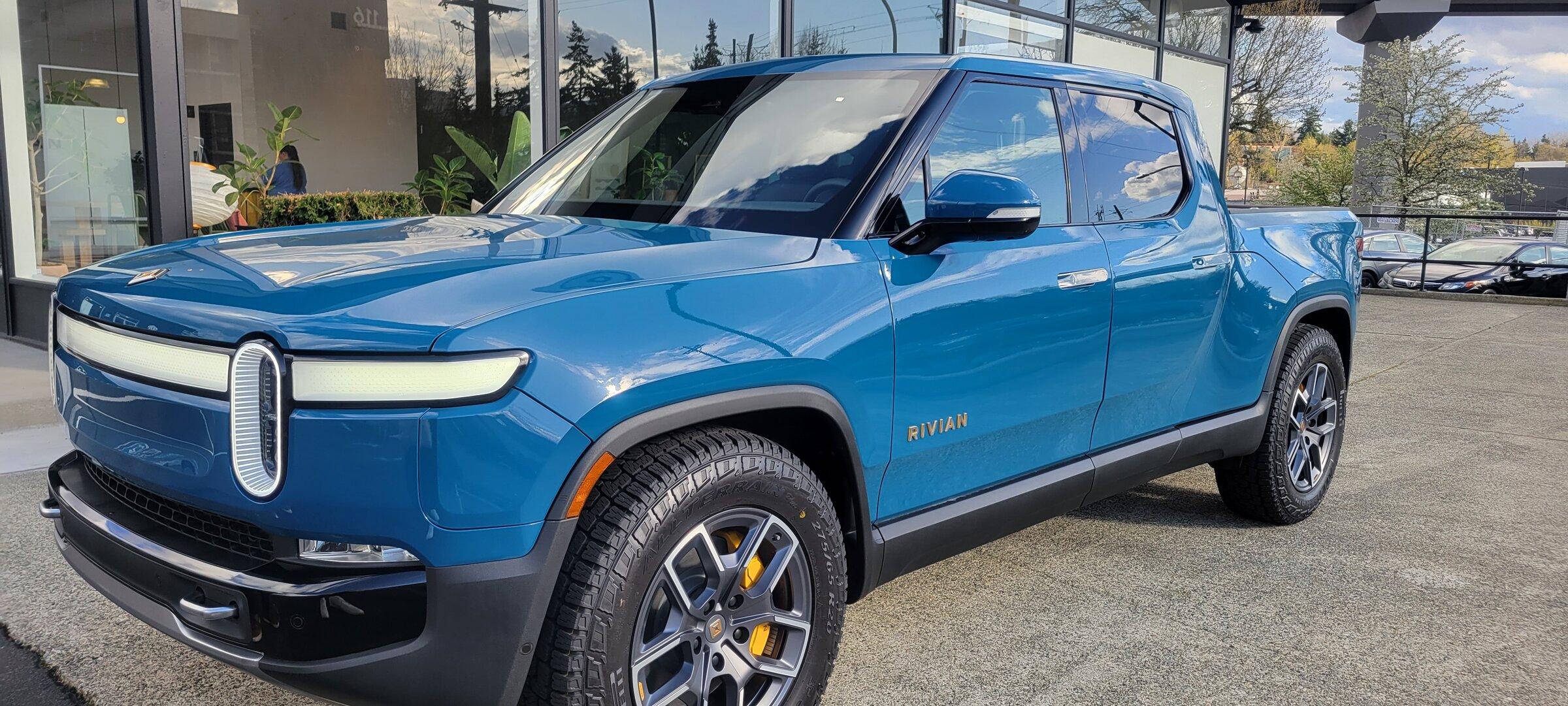 Rivian R1T R1S Bellevue Pickup (Get it?) 3/31/2022 20220331_171002