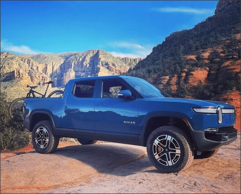 Rivian R1T R1S Pics of Rivians at MAX ride height (14.9in clearance) O7g6Nzs