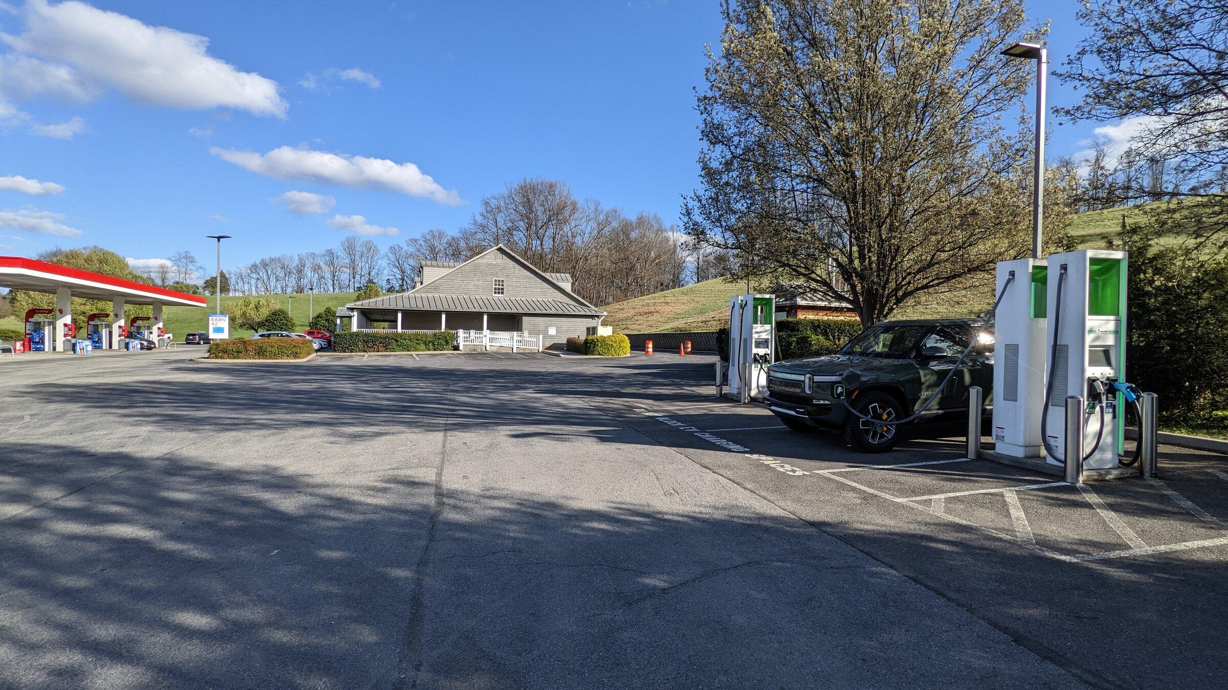 Rivian R1T R1S Rivian Road Trip: Washington DC to Charleston SC PXL_20220401_213644320