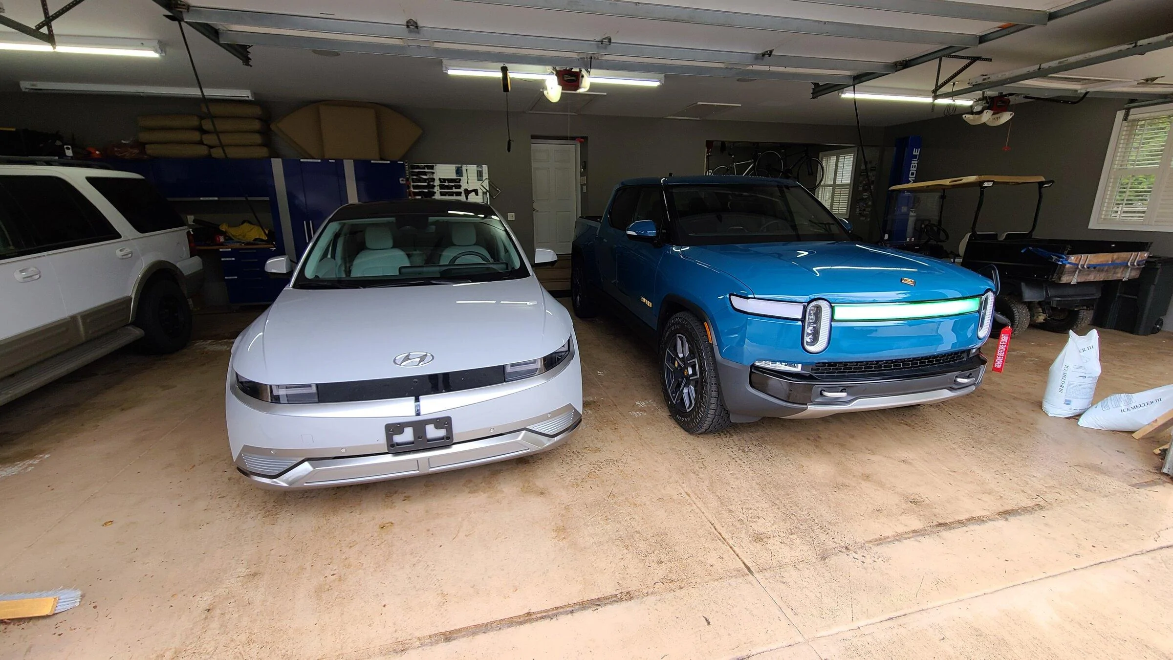 Rivian R1T R1S Another one in the DMV 20220331_151745