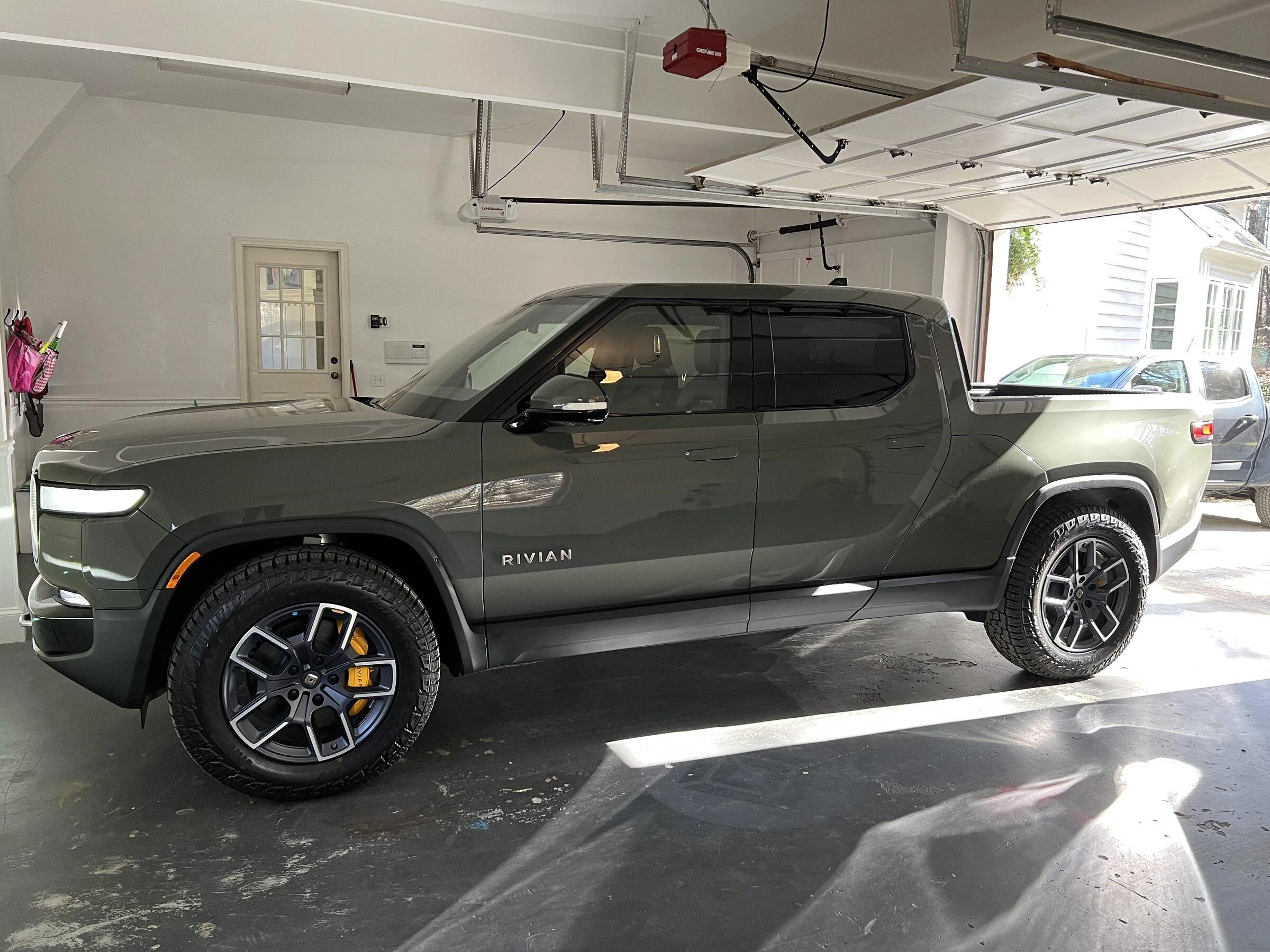 Rivian R1T R1S Ask us Rivian R1T owners ANYTHING [AMA]! F199FF71-3160-4BED-AA12-C424AA75308B