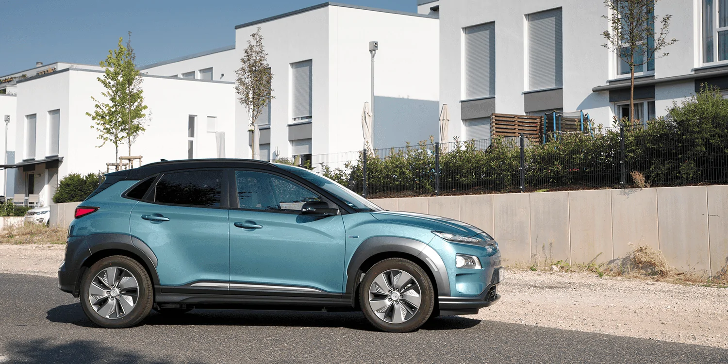 Rivian R1T R1S Video: Limestone color shows its chameleon nature on this Rivian R1T 1648901935188
