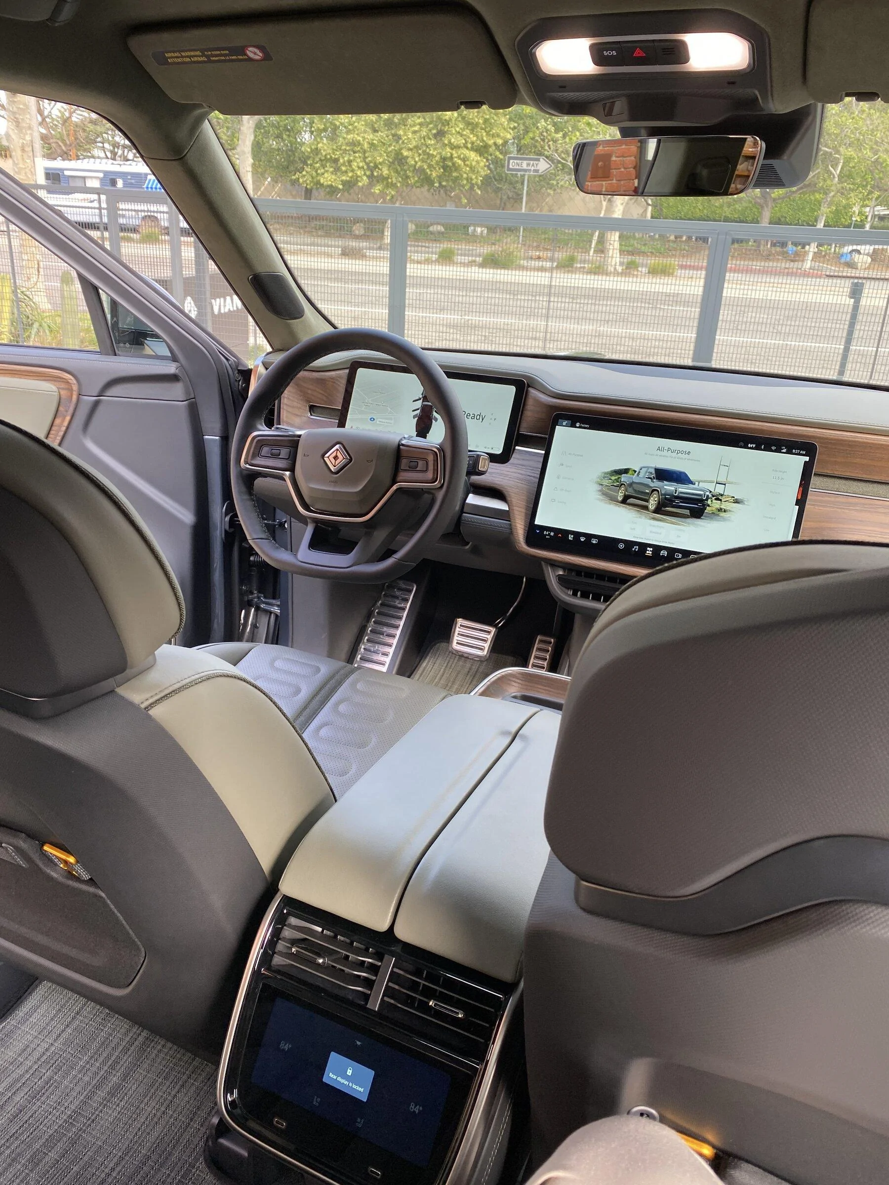 Rivian R1T R1S FOREST EDGE Rivian Interior Photos B8AE81B6-4EC4-4240-BCAB-B764A7697422