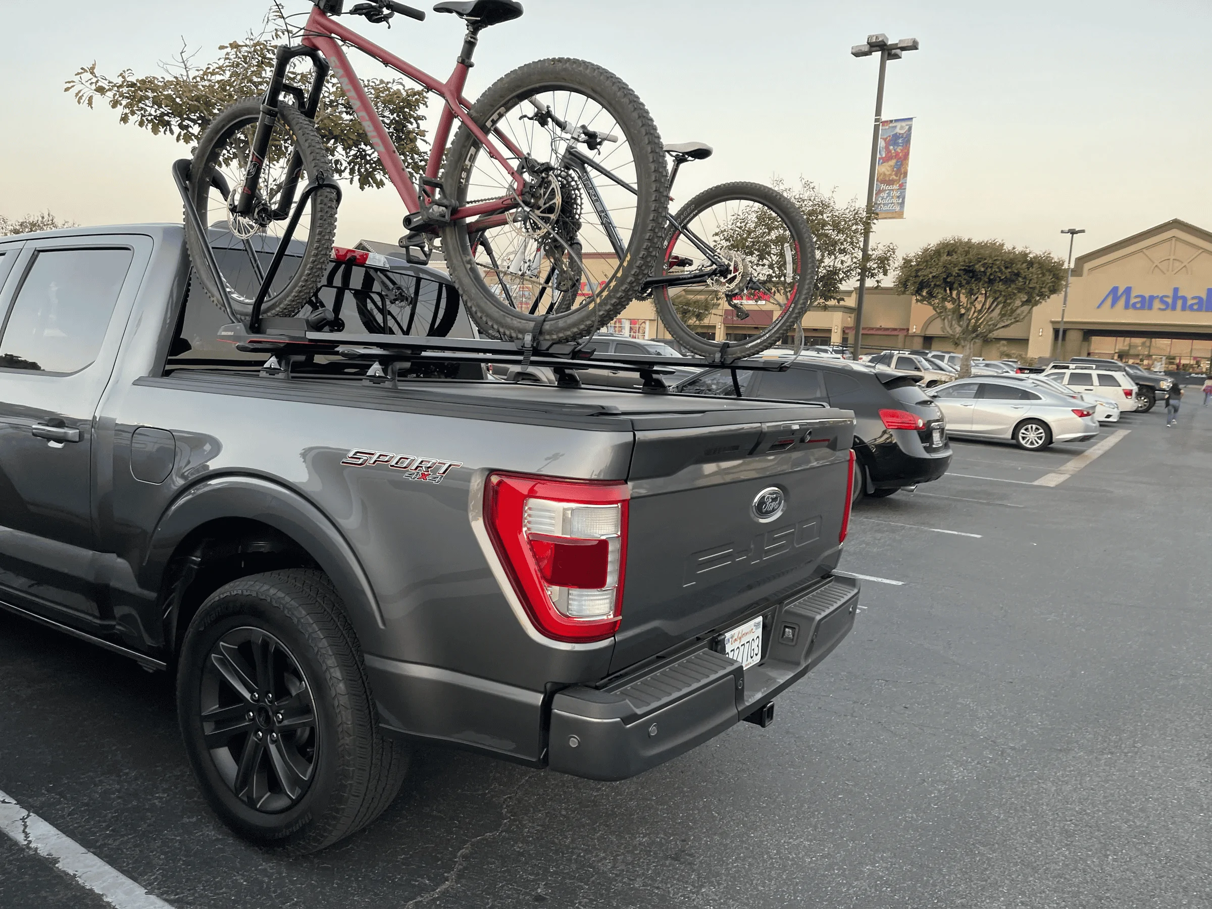 Rivian R1T R1S 1up rack fitment on bed crossbars 1649130715353