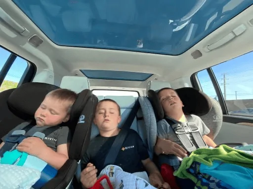 Rivian R1T R1S Any R1S owners have car seats? 1649187248727