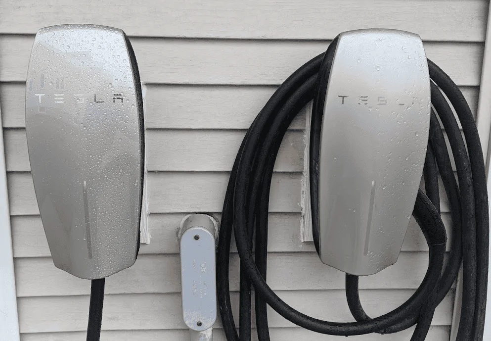 Rivian R1T R1S Finding a Hotel with a Charger 1649261502460