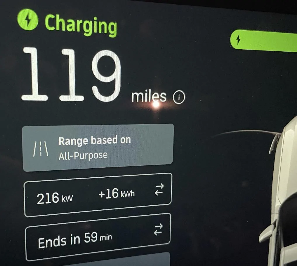 Rivian R1T R1S 216 kw charging achieved at EA station after OTA update 5p5v99lfzxr81