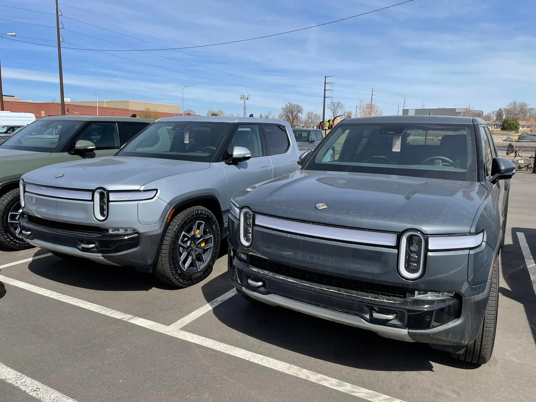 Rivian R1T R1S LA SILVER Rivian Photos LA Silver Rivian R1T 1