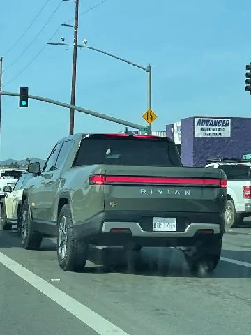 Rivian R1T R1S Spotted launch addition IMG951397