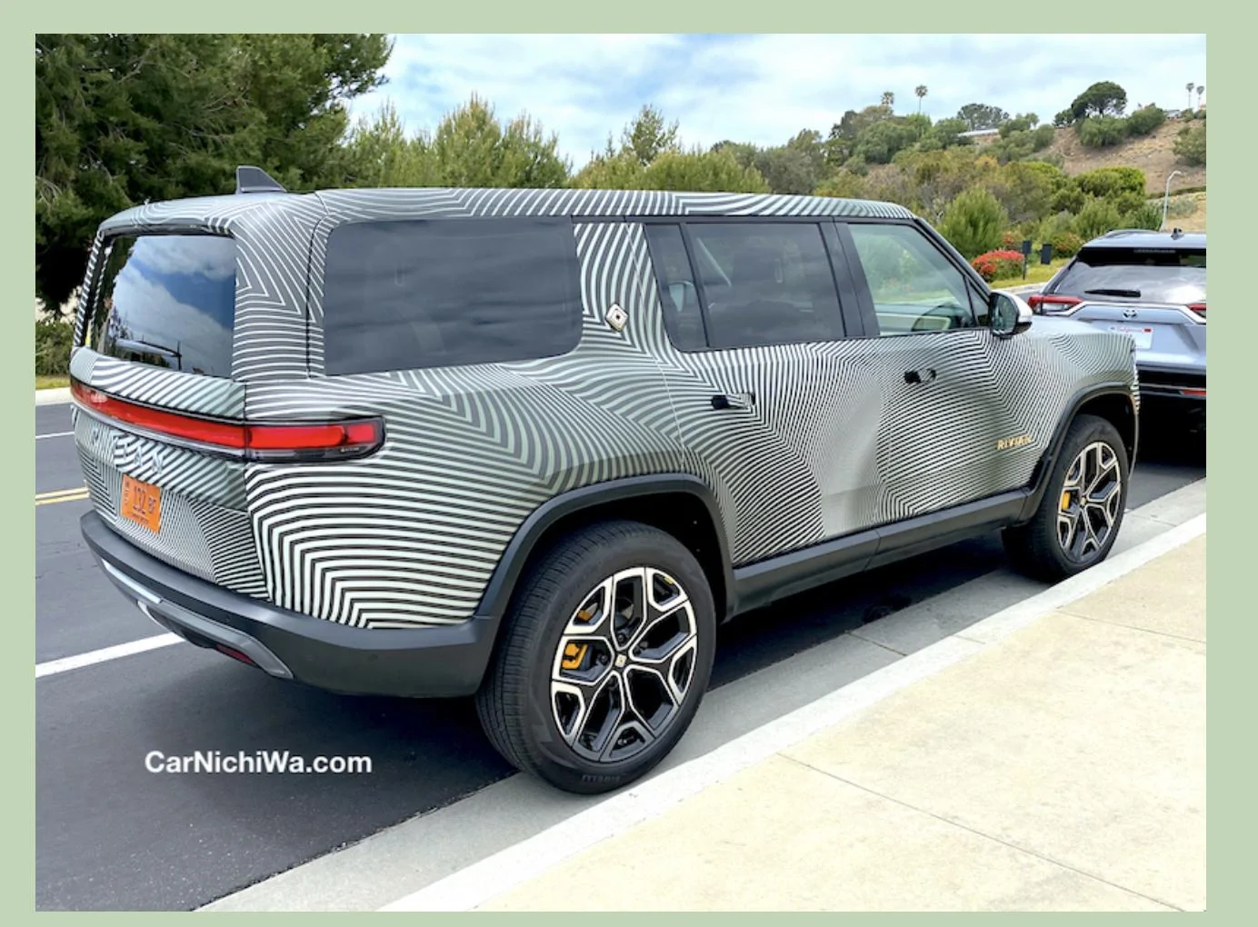 Rivian R1T R1S Custom Wraps - Anyone Considering? 658C10BB-C468-4D50-96D4-453173CEDB7D