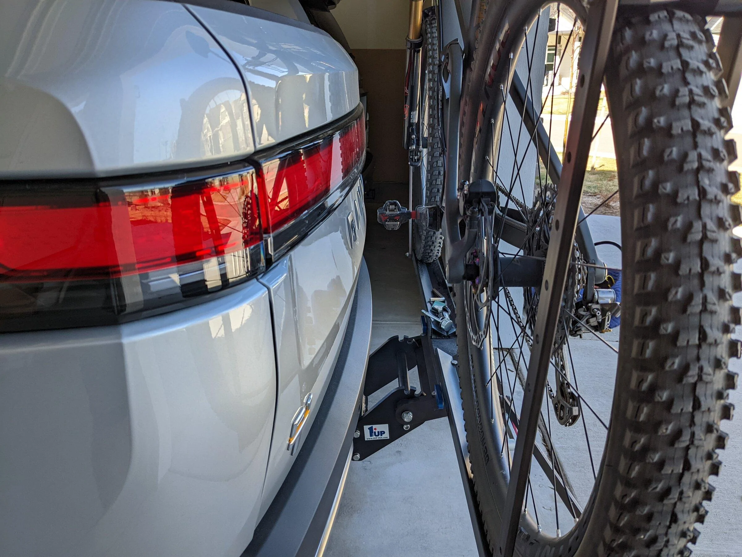 Rivian R1T R1S 1up rack fitment on bed crossbars PXL_20220408_222327315