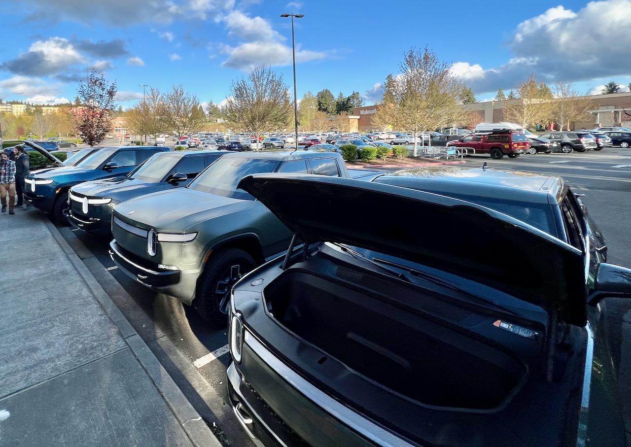 Rivian R1T R1S Portland Area Meet-up April 8th IMG_5589