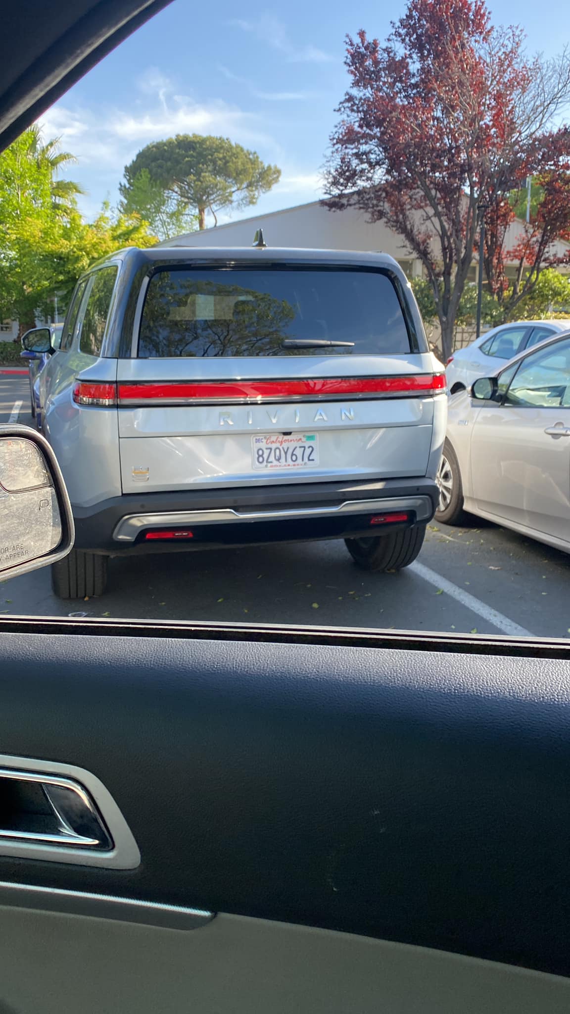 Rivian R1T R1S LA SILVER Rivian Photos Rivian R1S LA SILVER 3