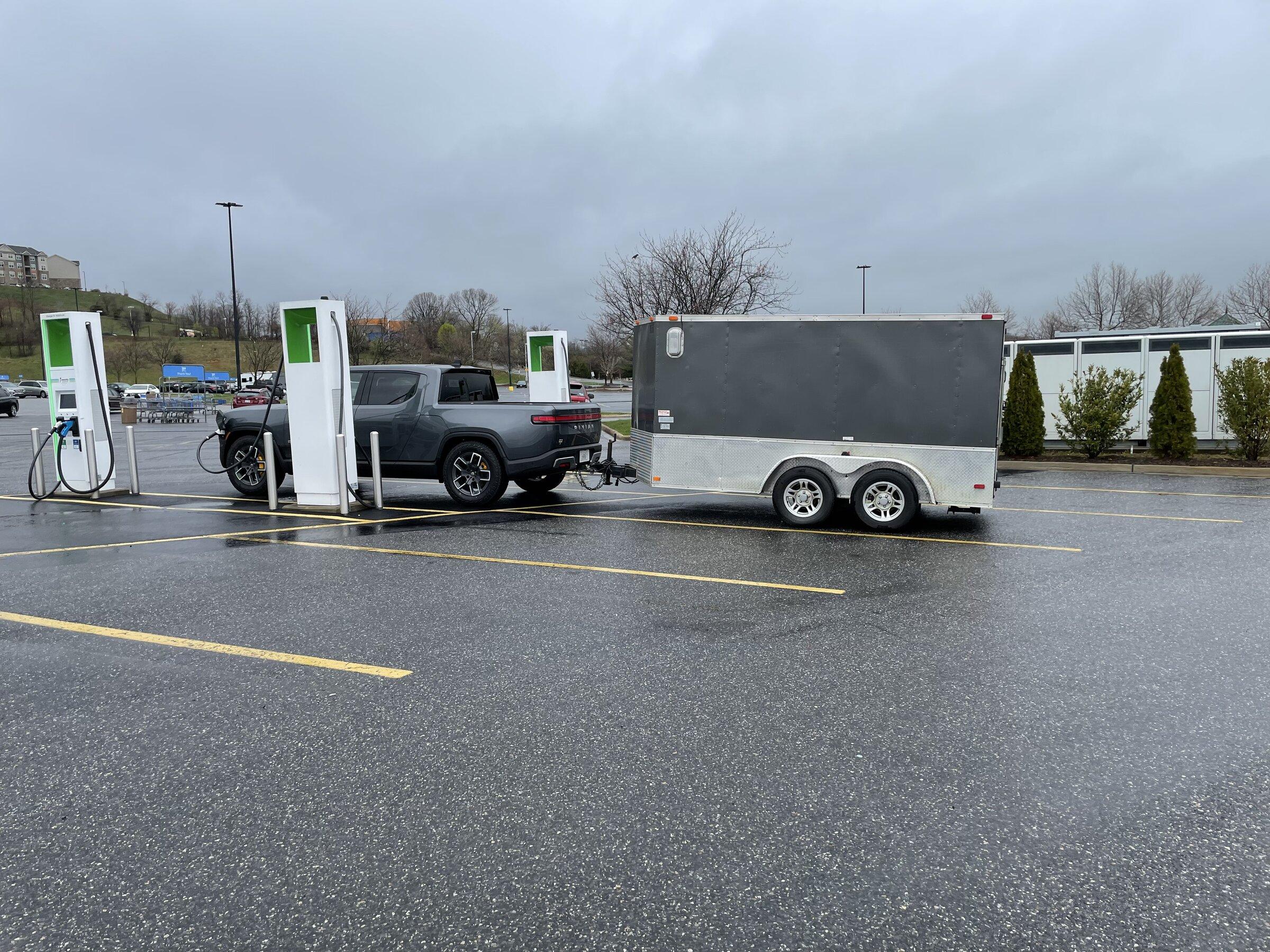 Rivian R1T R1S Another small fire at the factory 8DFBECAB-9EE5-426F-916D-8BEFC5DD465A