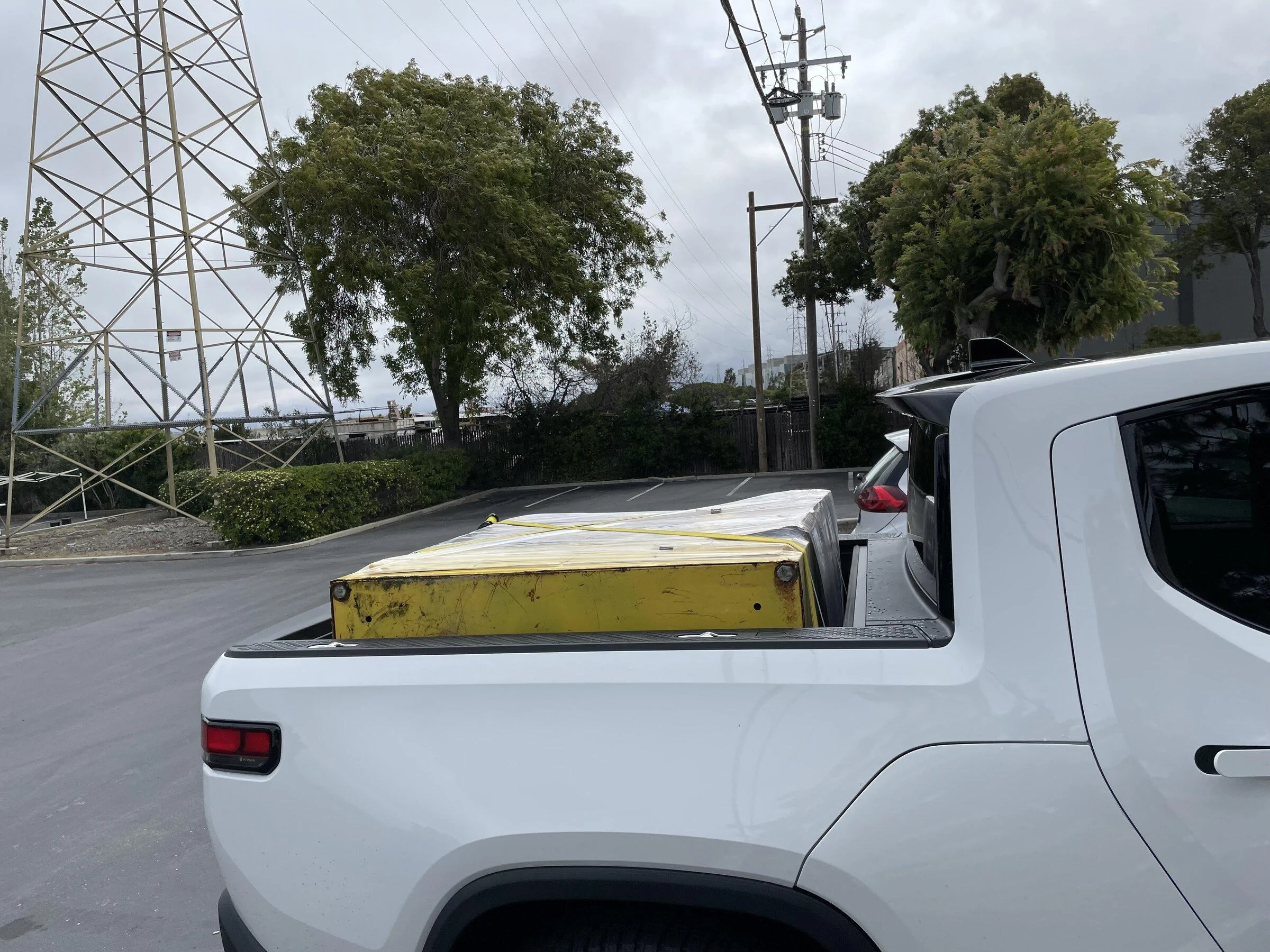 Rivian R1T R1S Putting the Truck to work flam_cab_sid