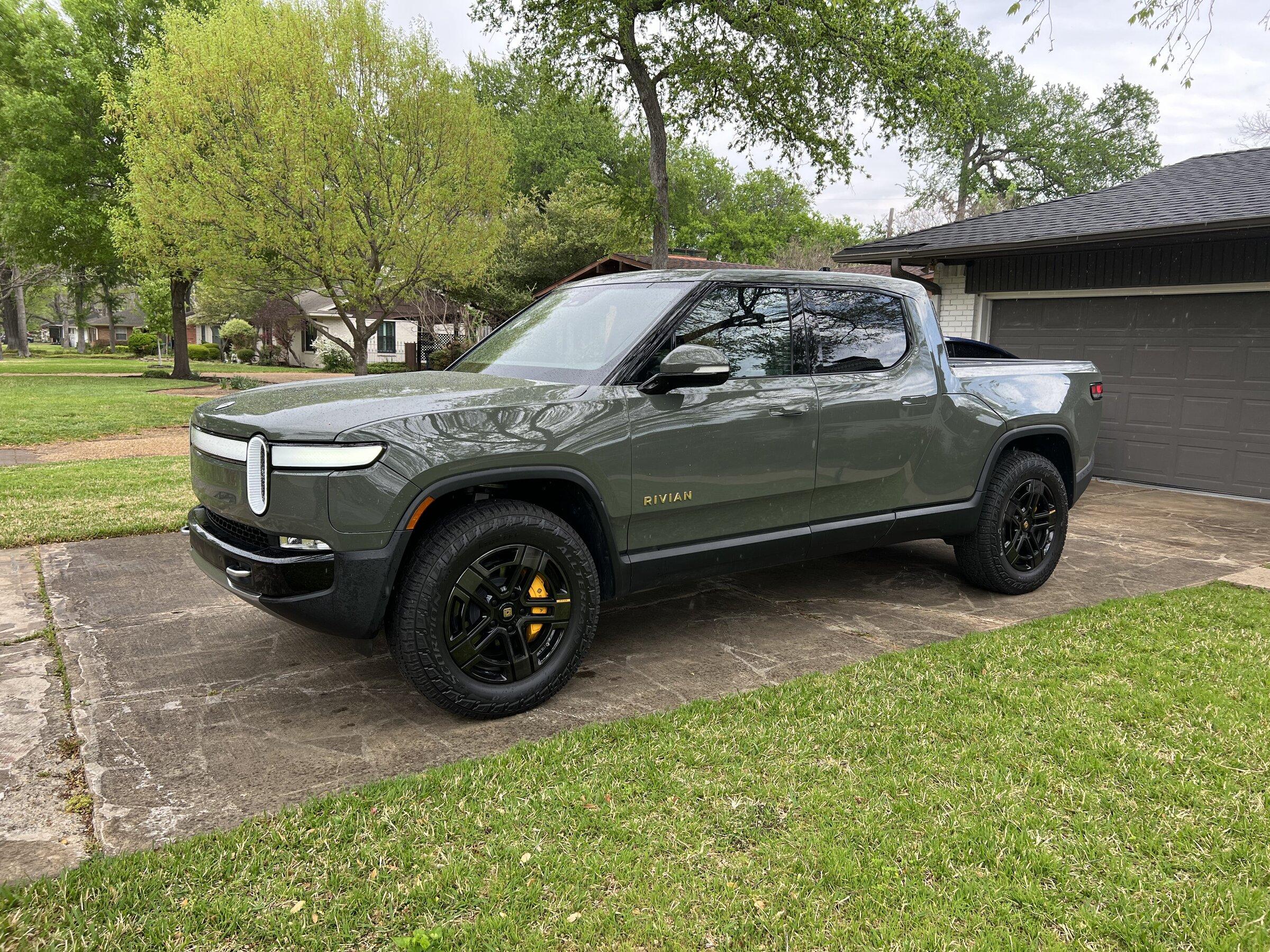 Rivian R1T R1S Dallas First Mile Test Drives Now Booking Appointments C59348B5-F3A2-4175-9624-A90A17292D0F
