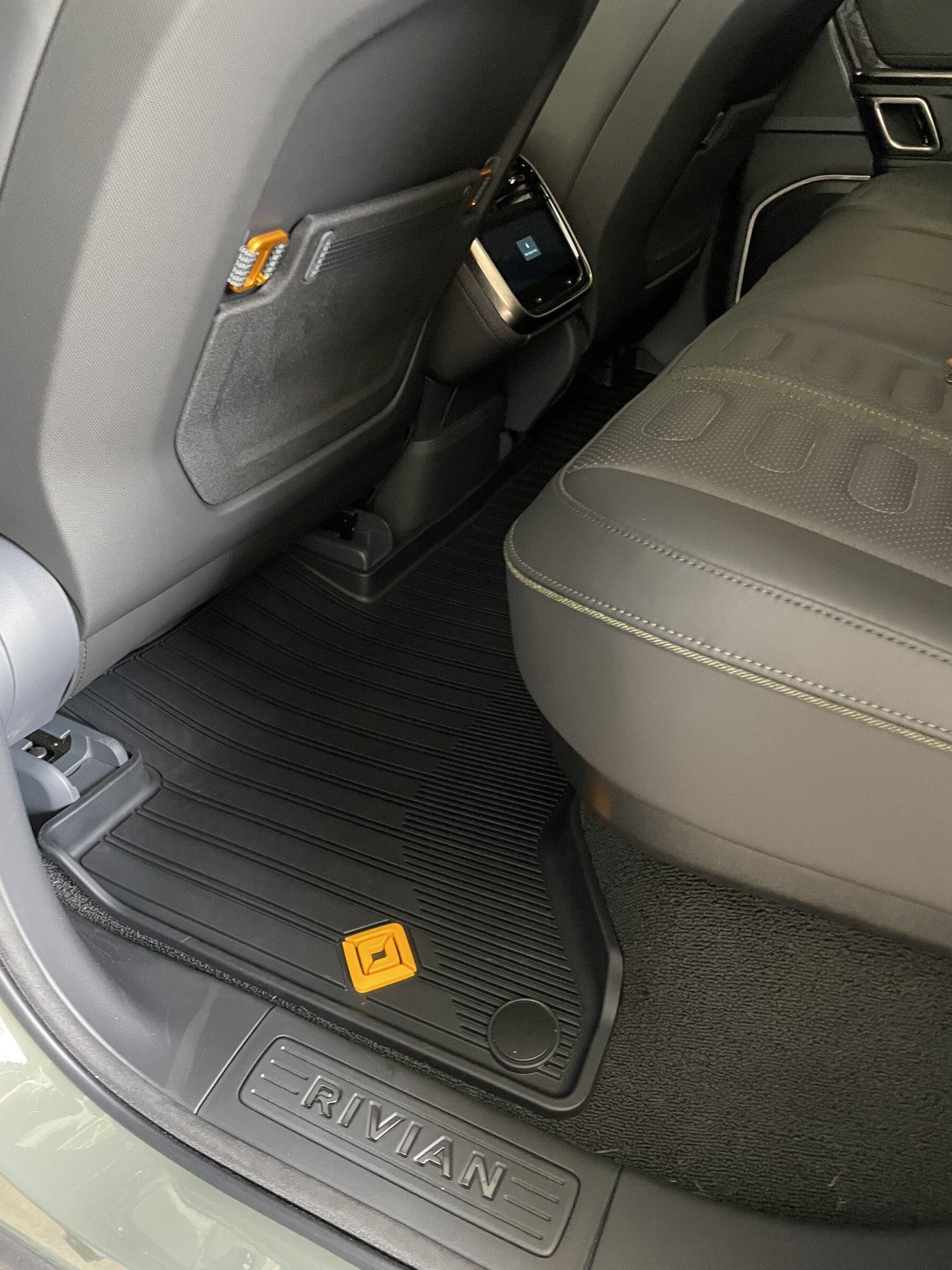 Rivian R1T R1S R1T Post Delivery Accessories and Review 1EC8C0D8-DCF9-445A-84DA-26370C9AA017