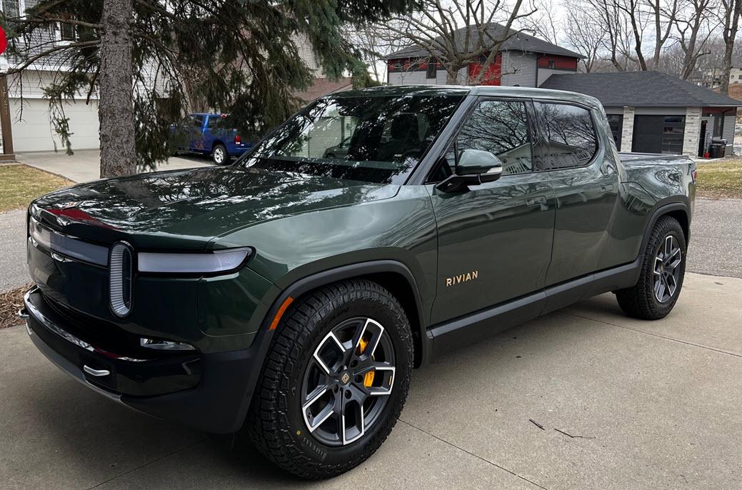 Rivian R1T R1S Minneapolis Rivian Gathering! 2022-04-13_14-58-24