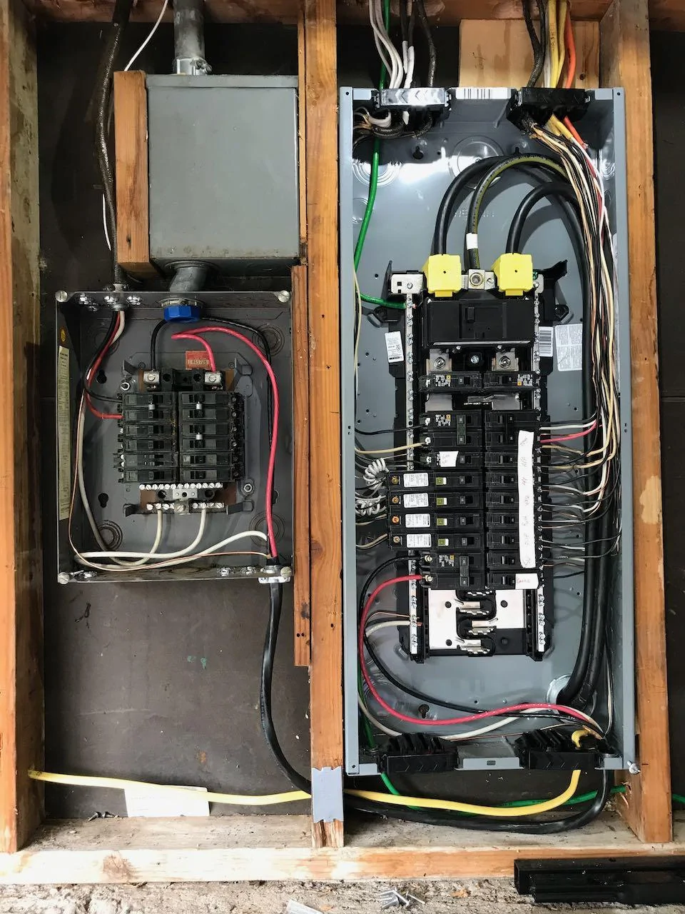 Rivian R1T R1S 100 amp service not enough for 48 amp charging IMG_4746